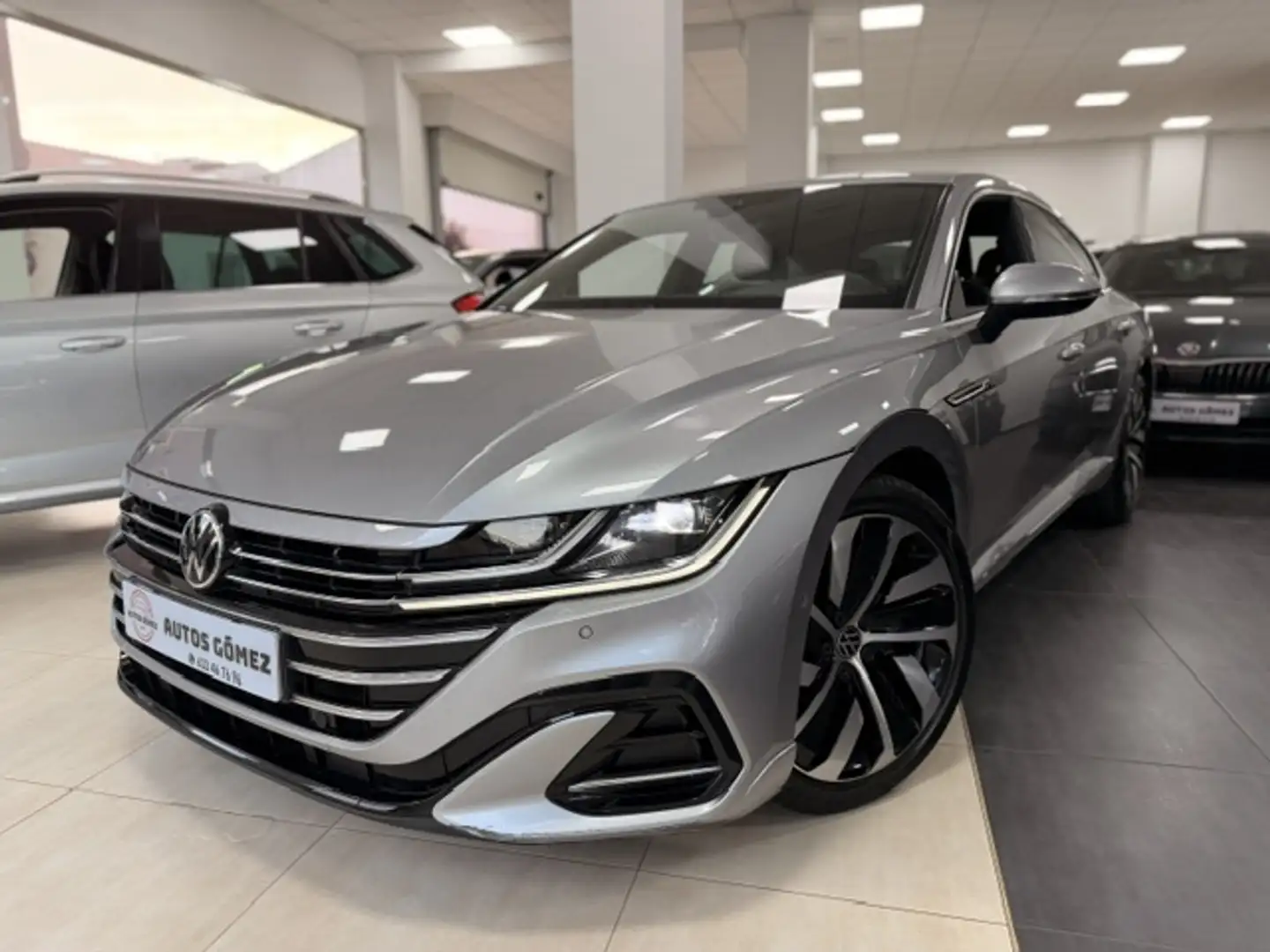 Volkswagen Arteon 2.0TDI R-Line DSG7 110kW Gris - 1
