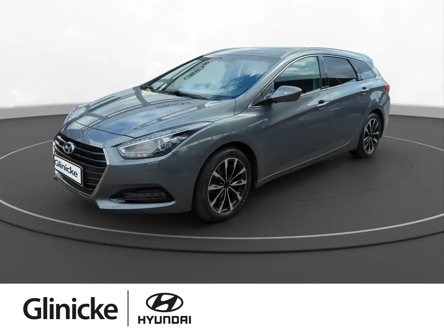 Hyundai i40 cw Family+ 2.0 GDI Navi Sihzg. Bi-Xenon Argent - 1