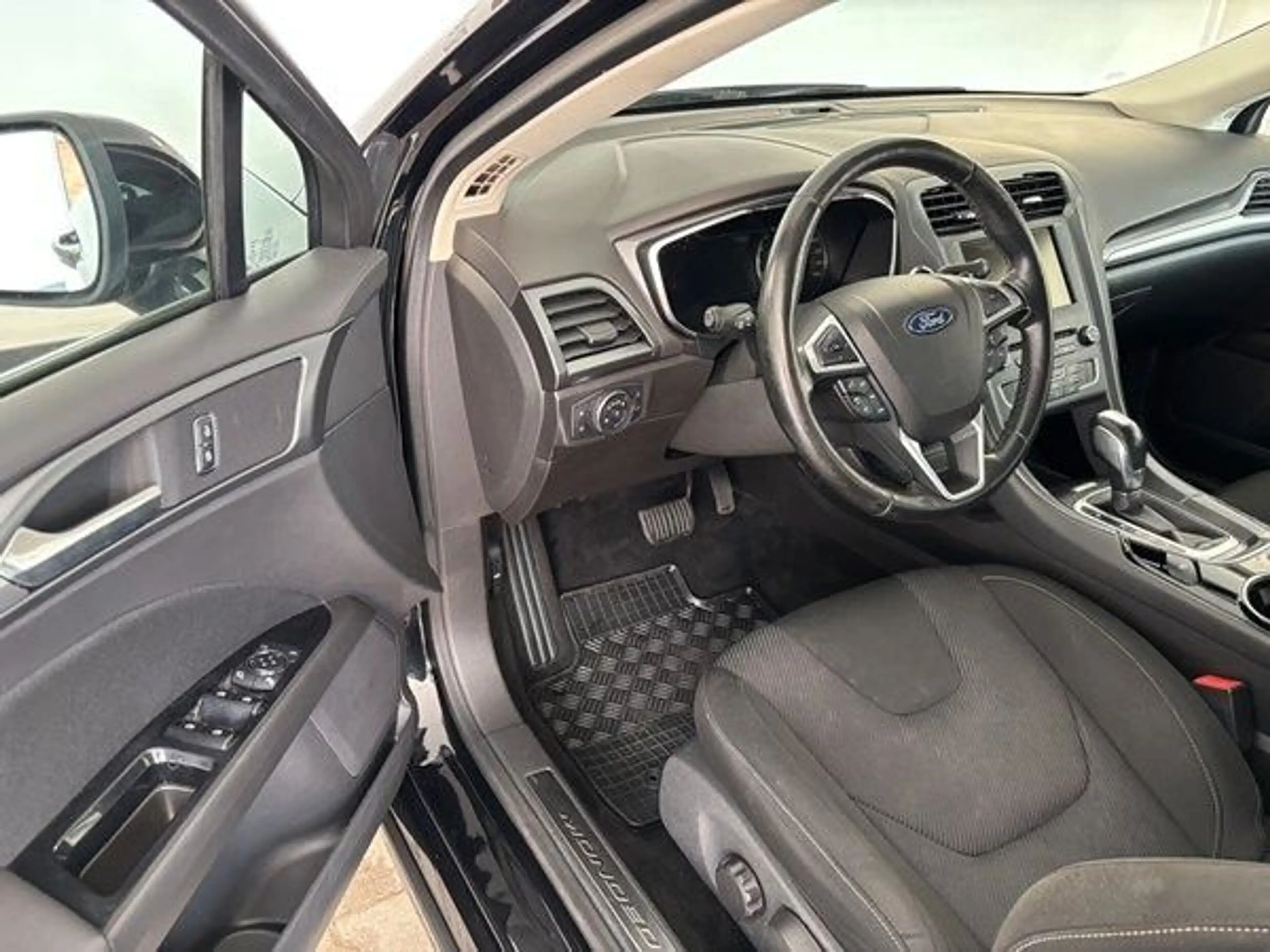 Ford Mondeo Turnier 2.0 TDCi Aut. Titanium — photo 10