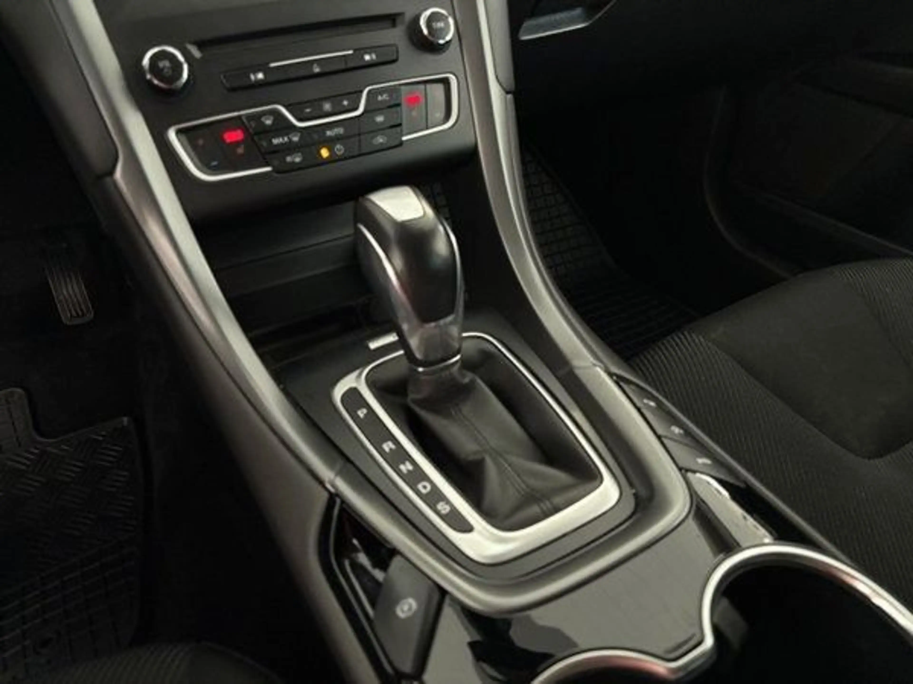 Ford Mondeo Turnier 2.0 TDCi Aut. Titanium — photo 13