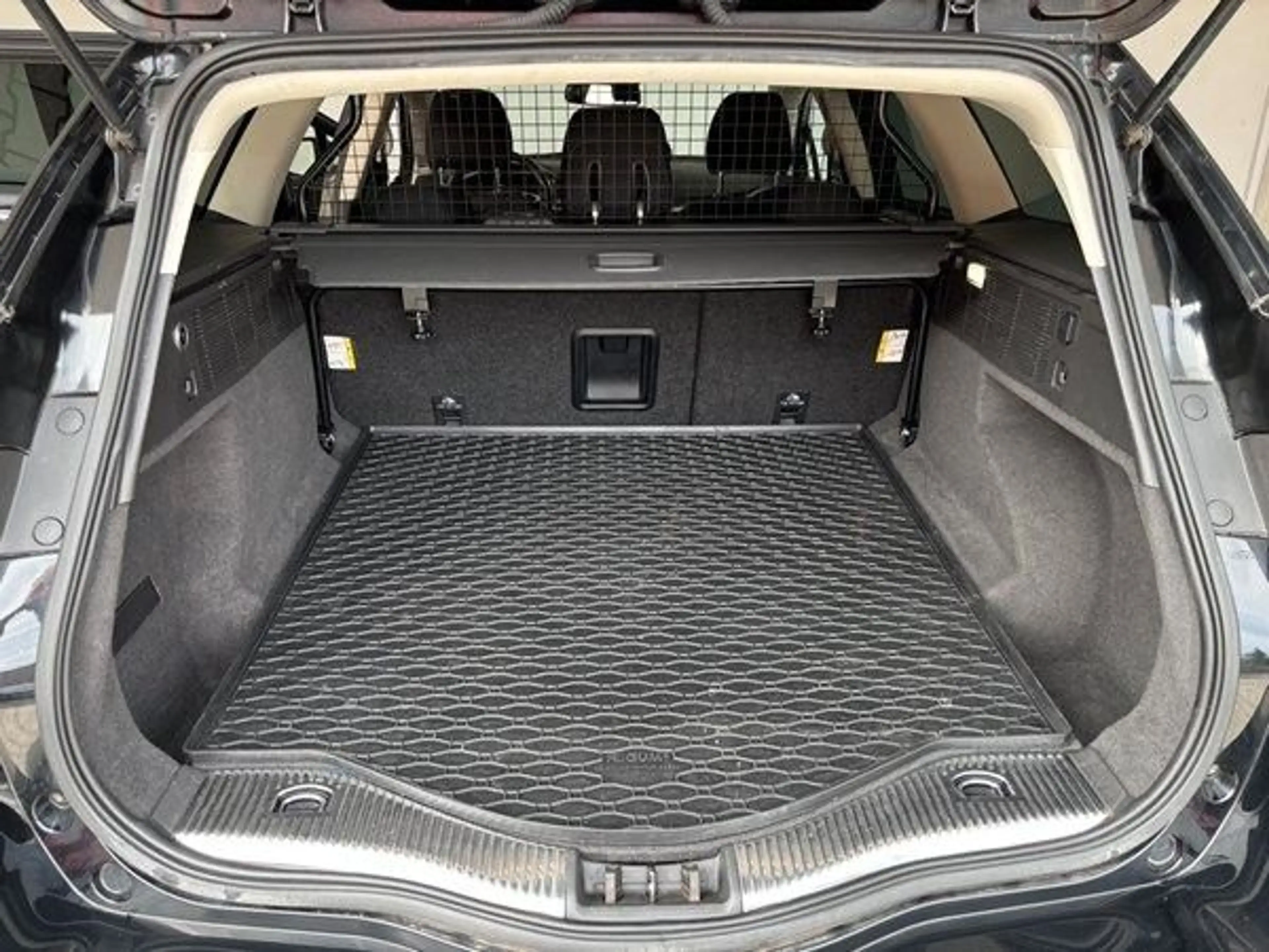 Ford Mondeo Turnier 2.0 TDCi Aut. Titanium — photo 12