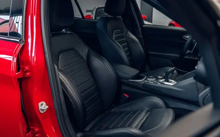 Alfa Romeo Giulia 2022, foto 13