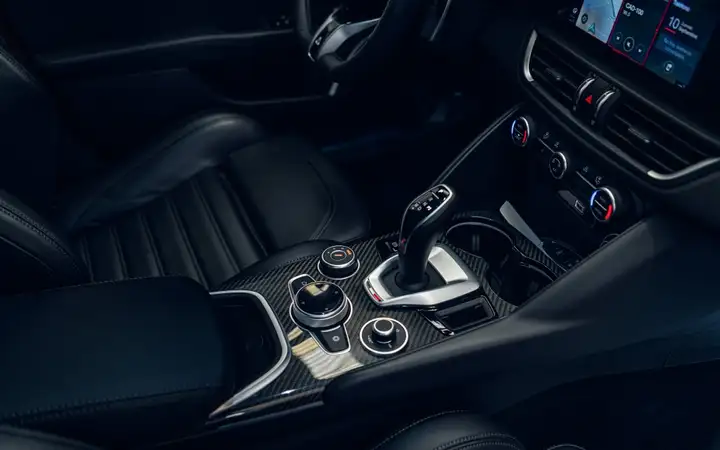 Alfa Romeo Giulia 2022, foto 14