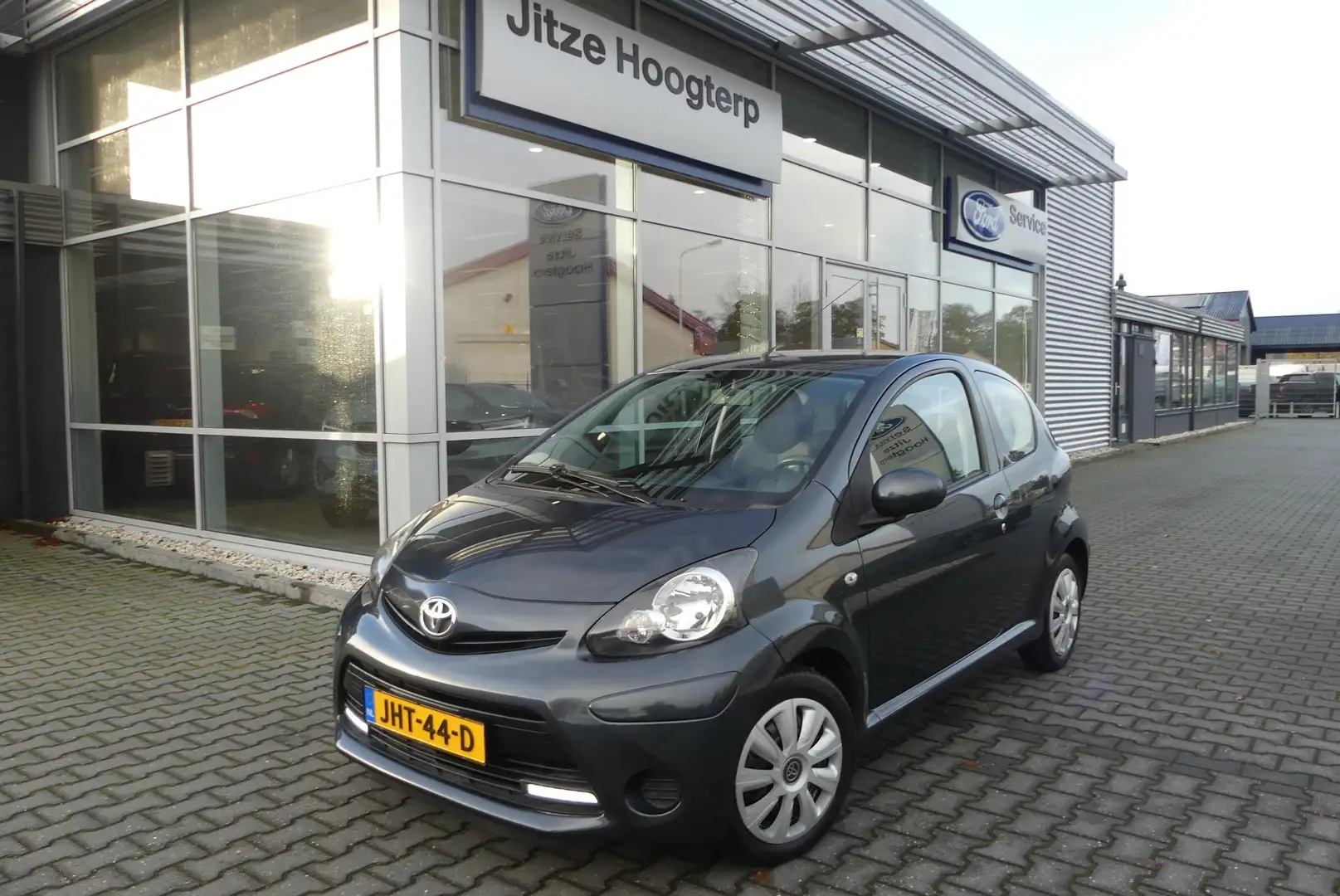 Toyota Aygo 1.0 VVT-i Comfort NIEUWE APK 21-11-2026,ALL SEASO Gris - 2