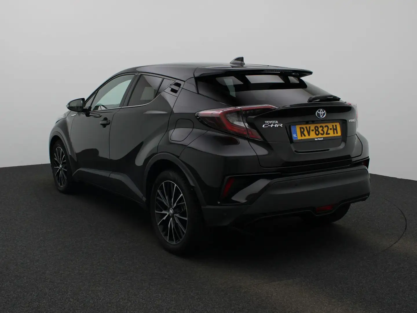 Toyota C-HR 1.8 Hybrid Executive | Achteruitrijcamera | Parkee Zwart - 2