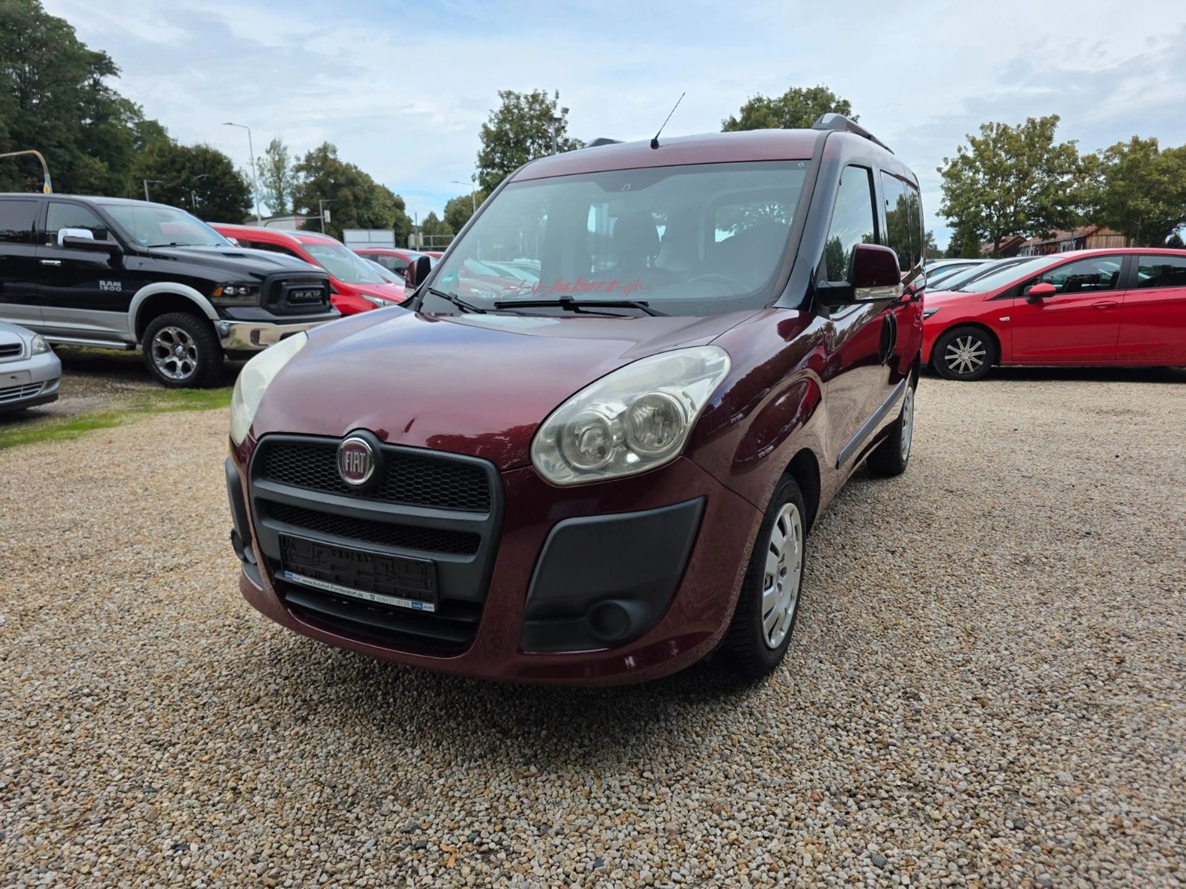 Fiat Doblo 1.4  --7 Sitze
