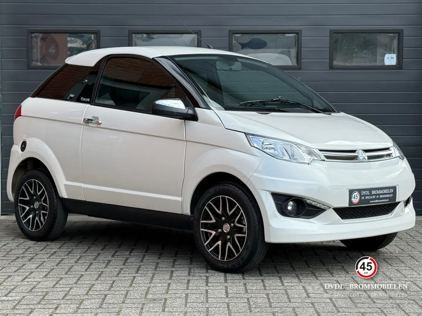 Aixam Coupe Premium Brommobiel 2016 1e eig 7400km NIEUWSTAAT Wit - 2