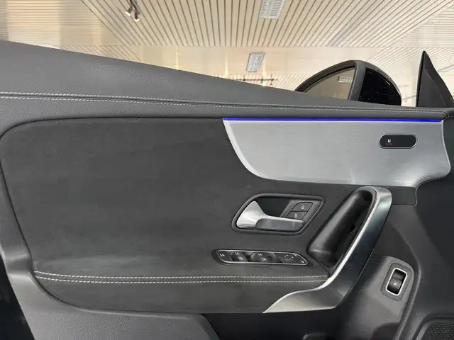 Mercedes-Benz CLA view 28