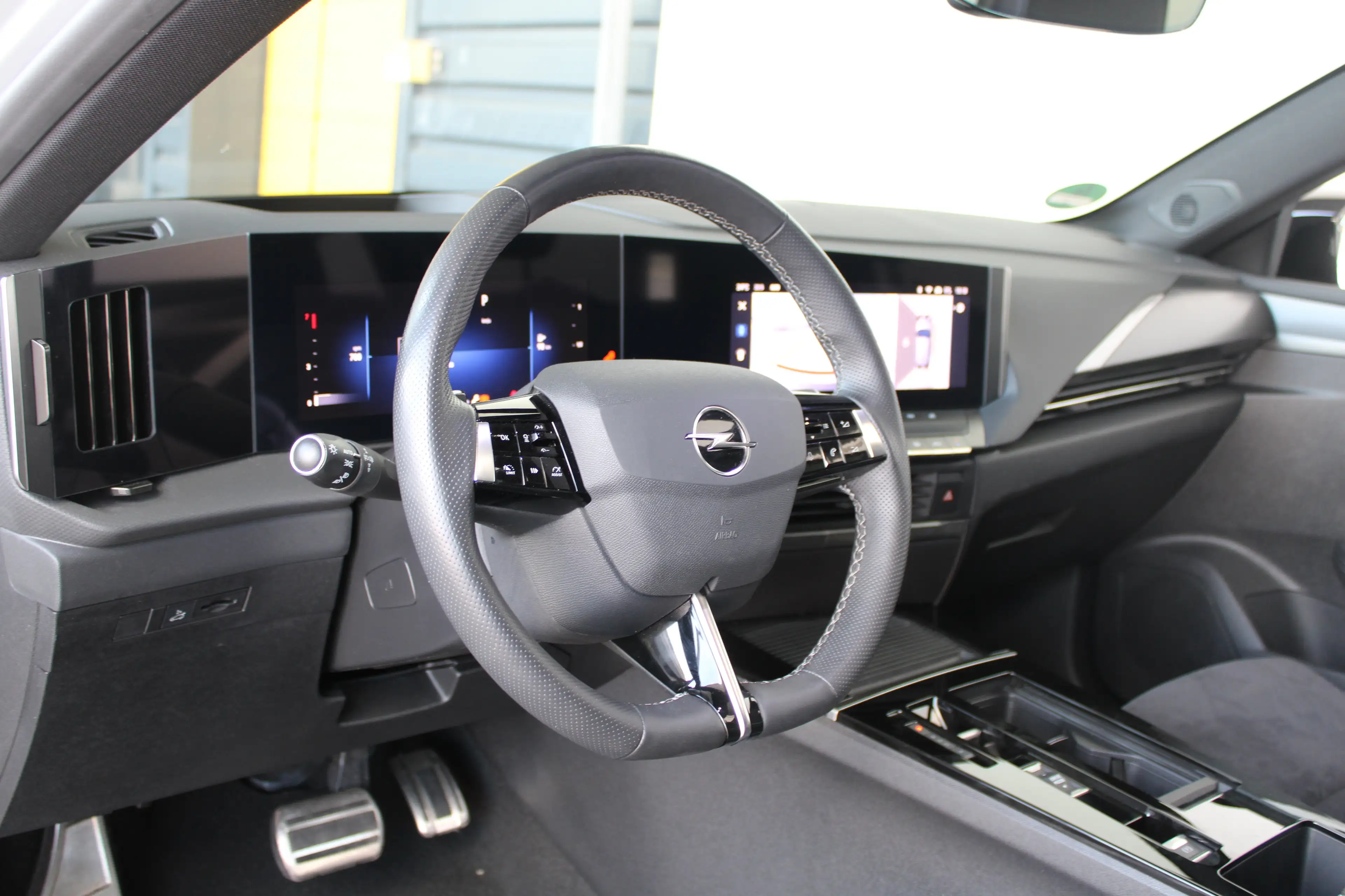 Opel Astra Sports Tourer 1.2 Ultimate | Afneembare trekhaak | — photo 9
