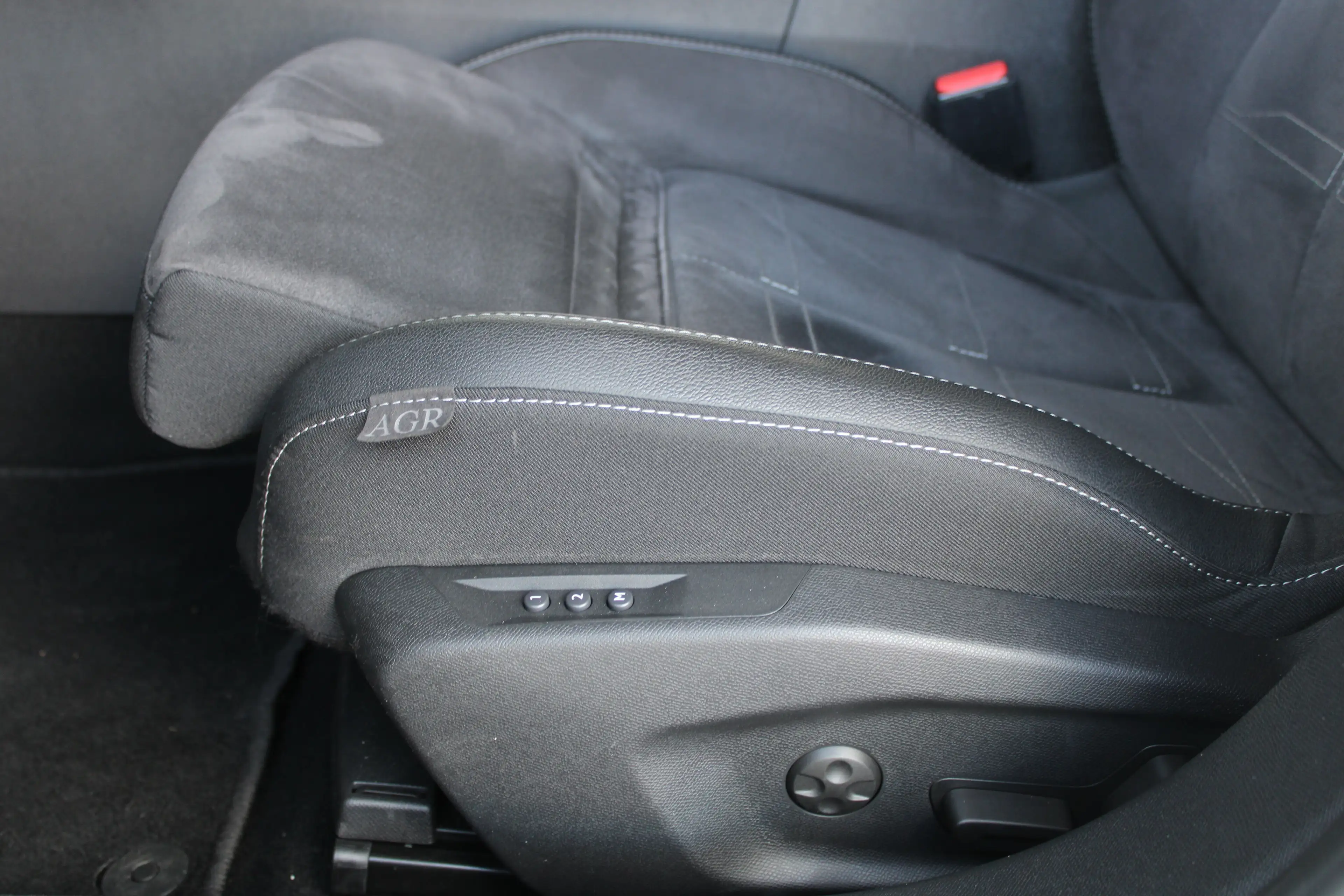 Opel Astra Sports Tourer 1.2 Ultimate | Afneembare trekhaak | — photo 12