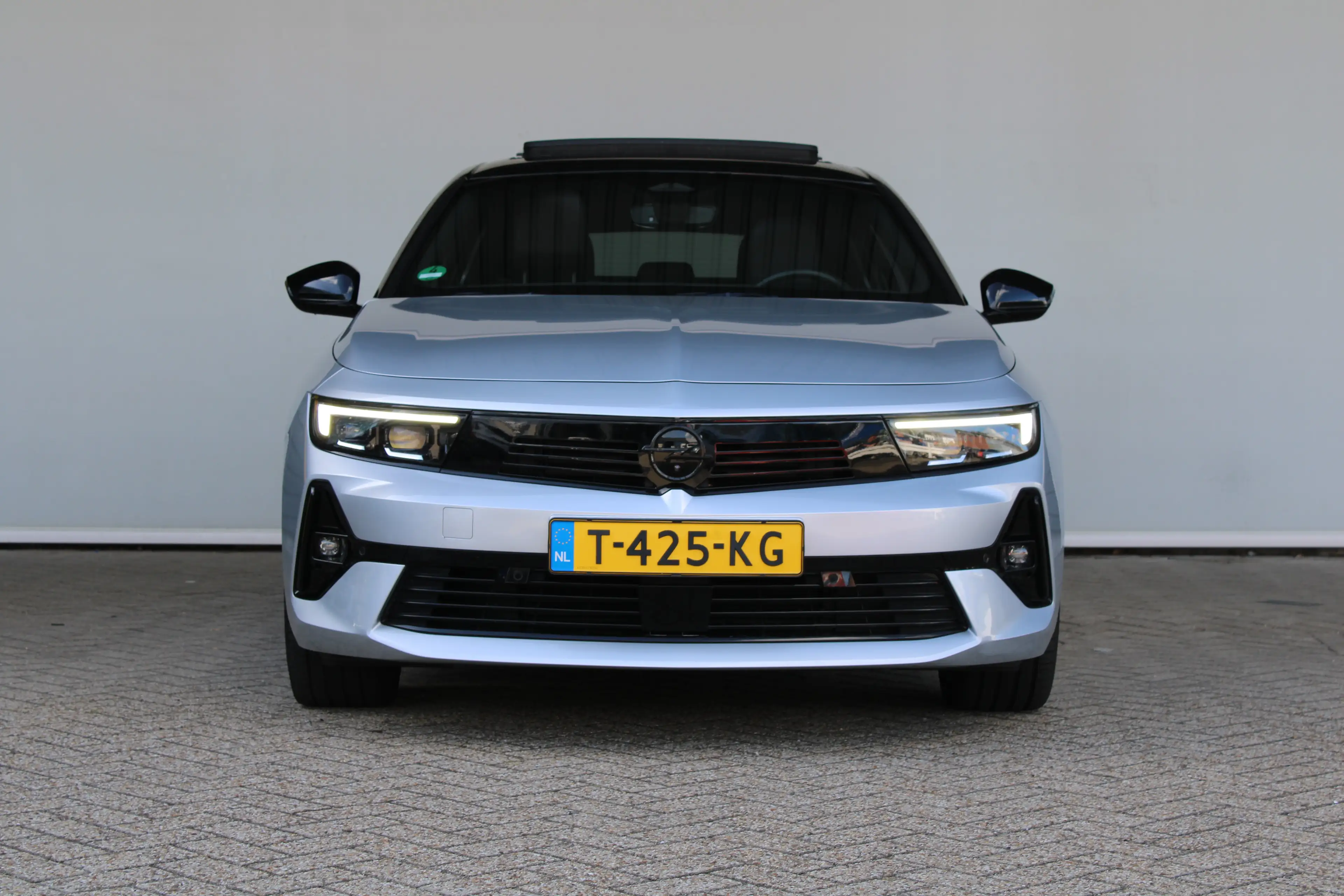 Opel Astra Sports Tourer 1.2 Ultimate | Afneembare trekhaak | — photo 2