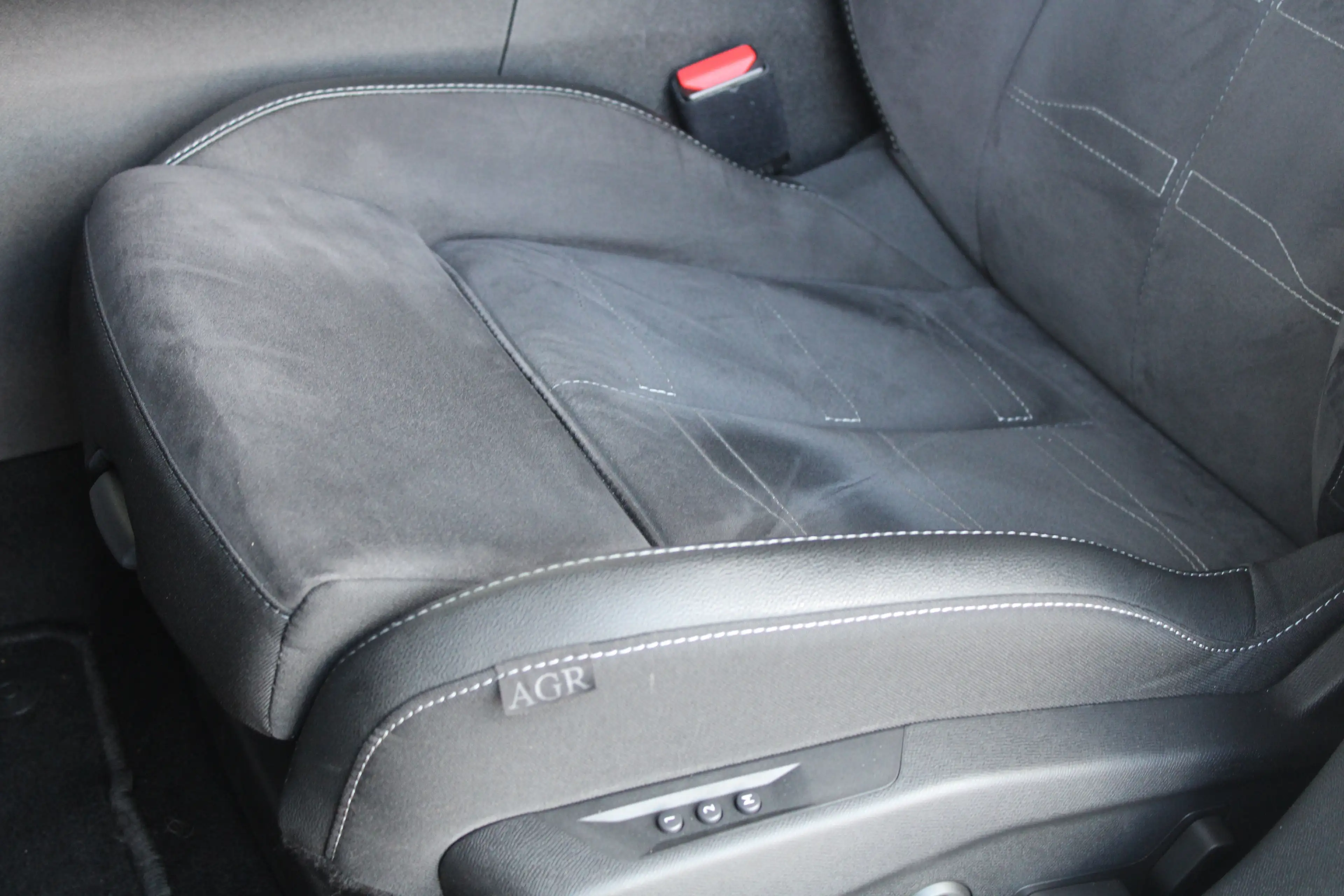 Opel Astra Sports Tourer 1.2 Ultimate | Afneembare trekhaak | — photo 11