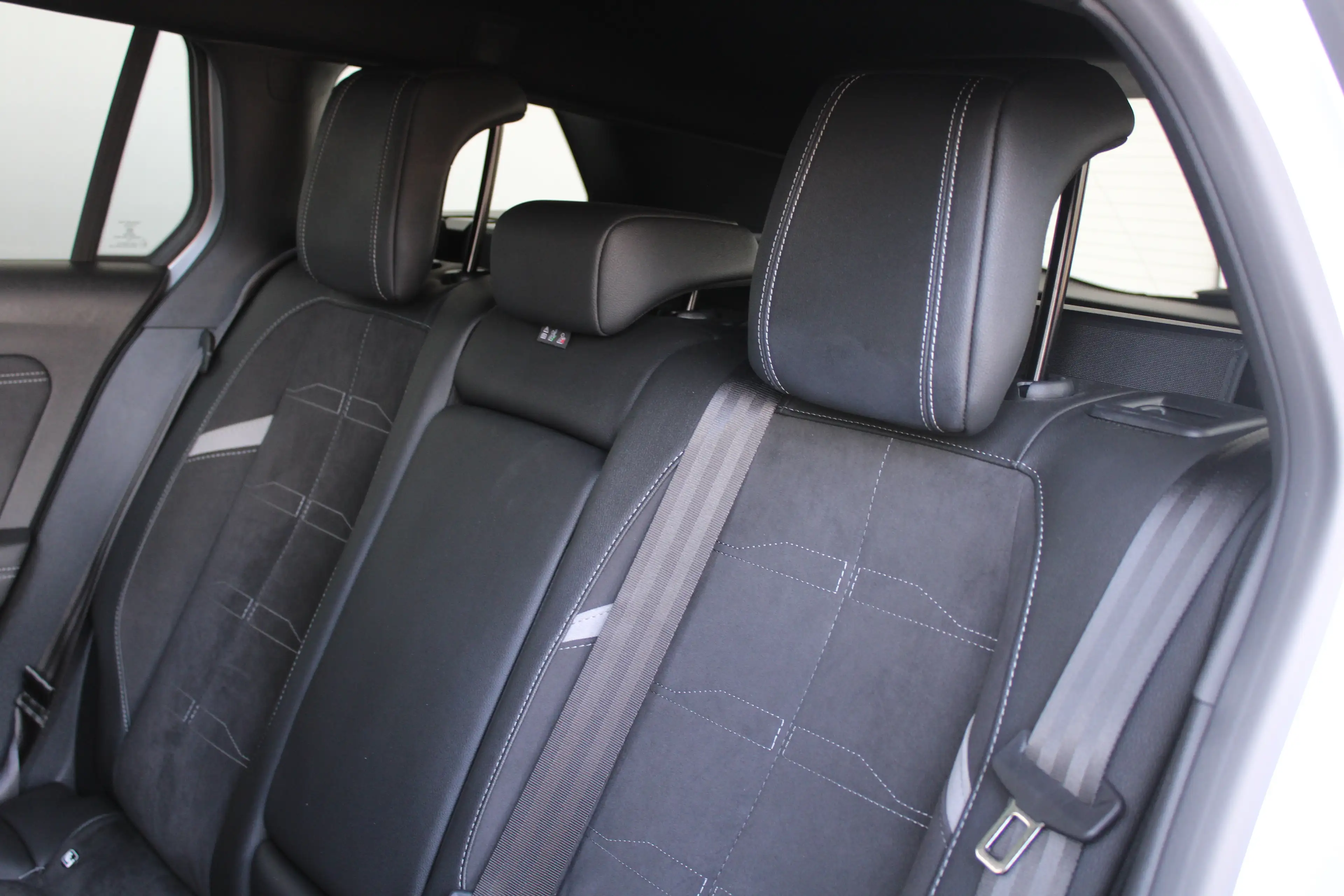 Opel Astra Sports Tourer 1.2 Ultimate | Afneembare trekhaak | — photo 14