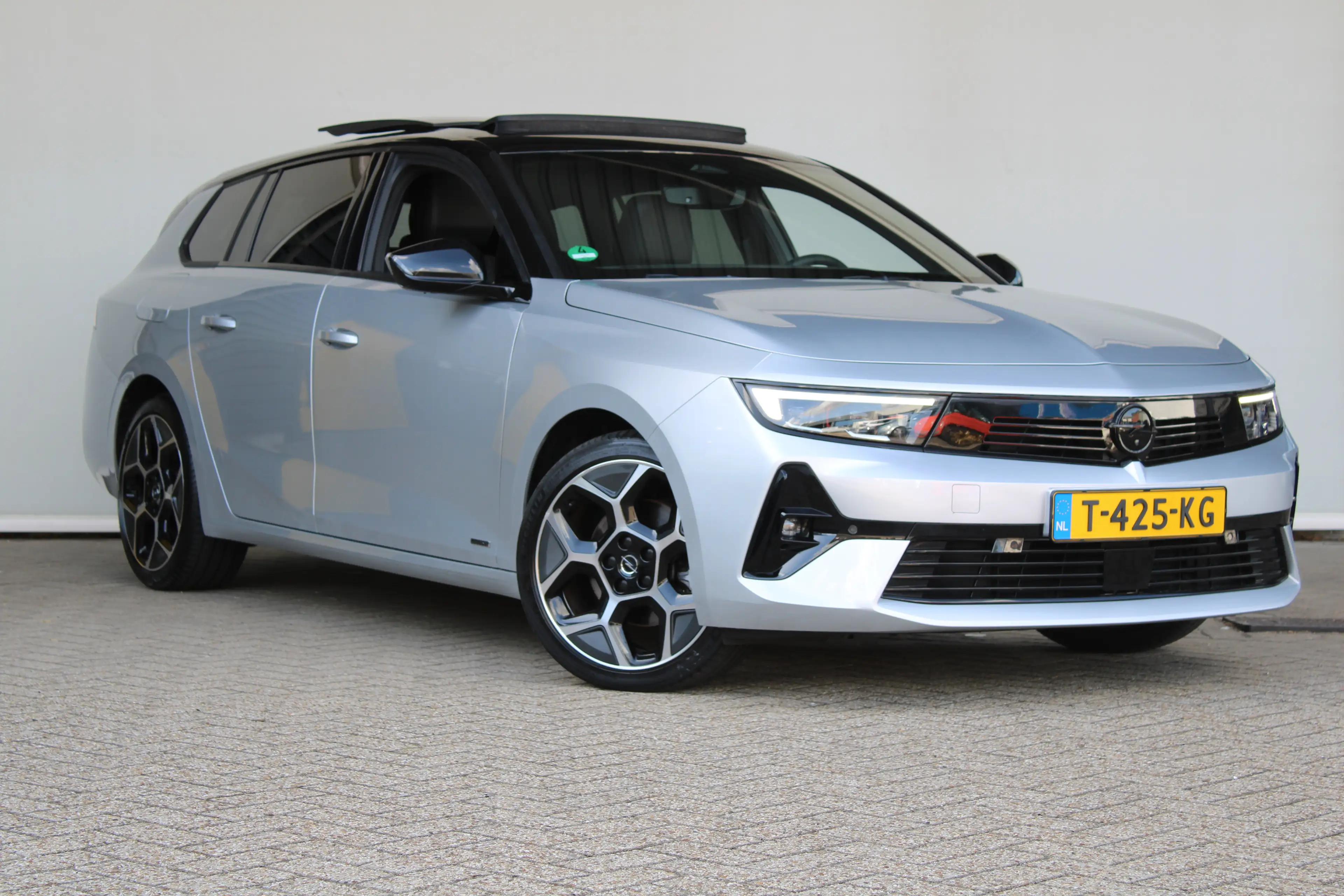 Opel Astra Sports Tourer 1.2 Ultimate | Afneembare trekhaak | — photo 3