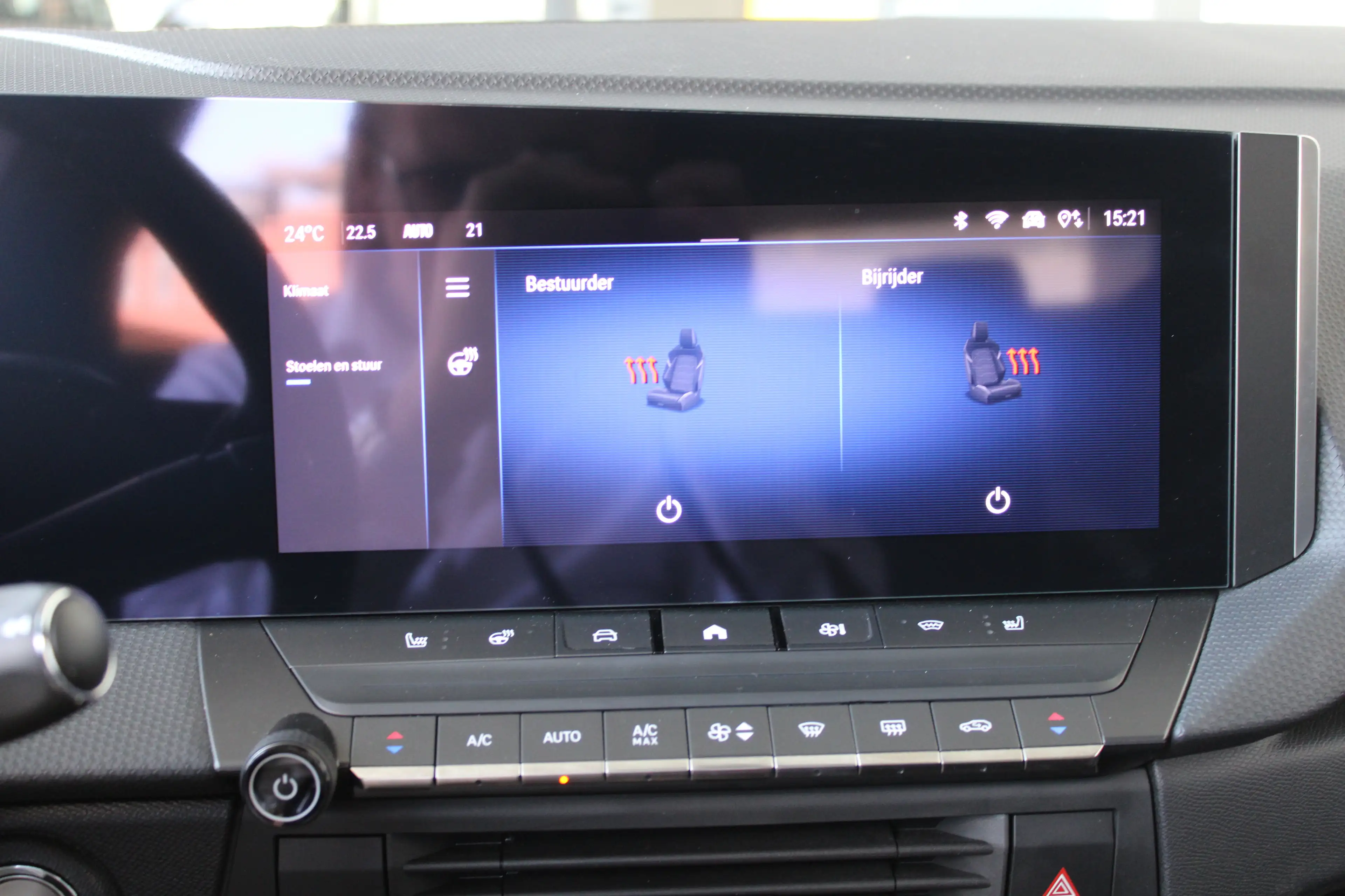 Opel Astra Sports Tourer 1.2 Ultimate | Afneembare trekhaak | — photo 27