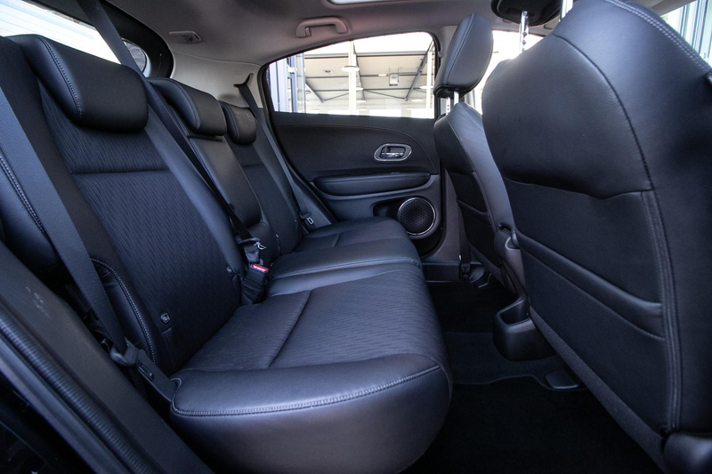 Honda HR-V 1.5 i-VTEC Executive | Pano dak | Trekhaak | Camer — photo 8