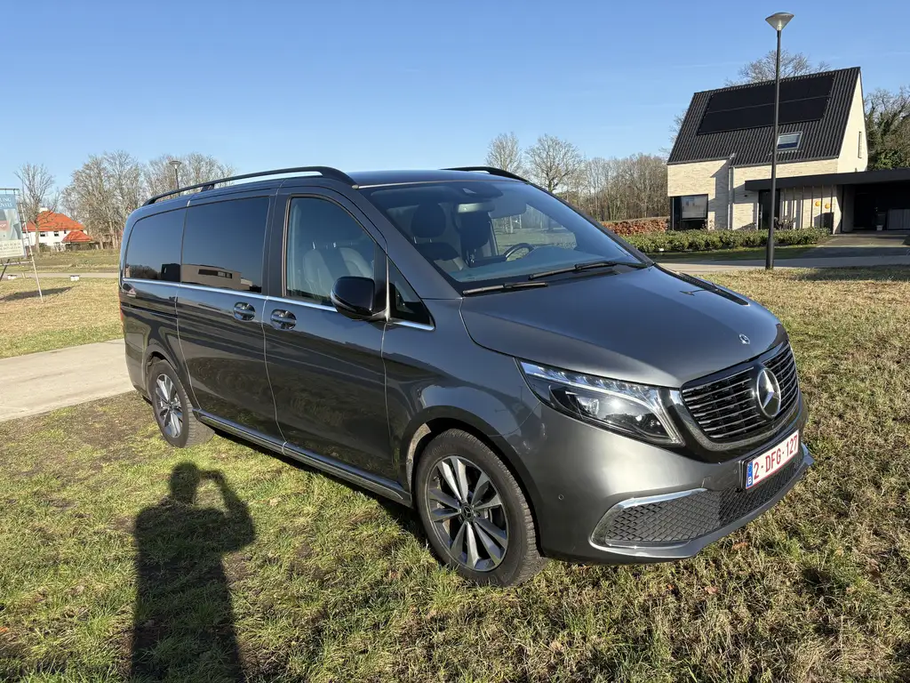 Mercedes-Benz EQV 300 2023 из Европы — купить под ключ