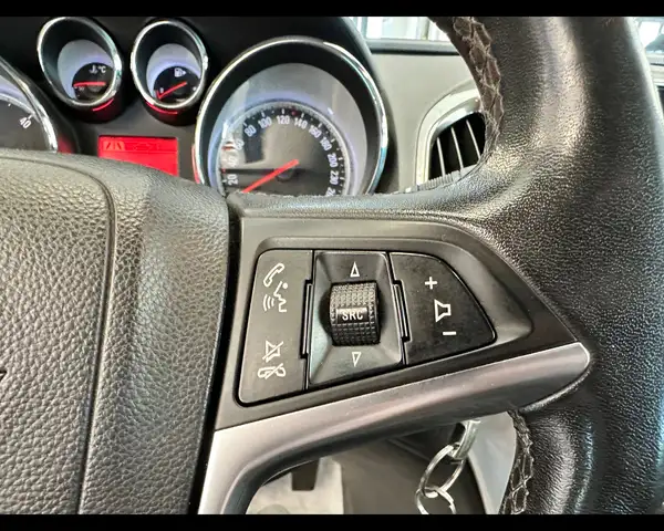 Opel Astra view 14