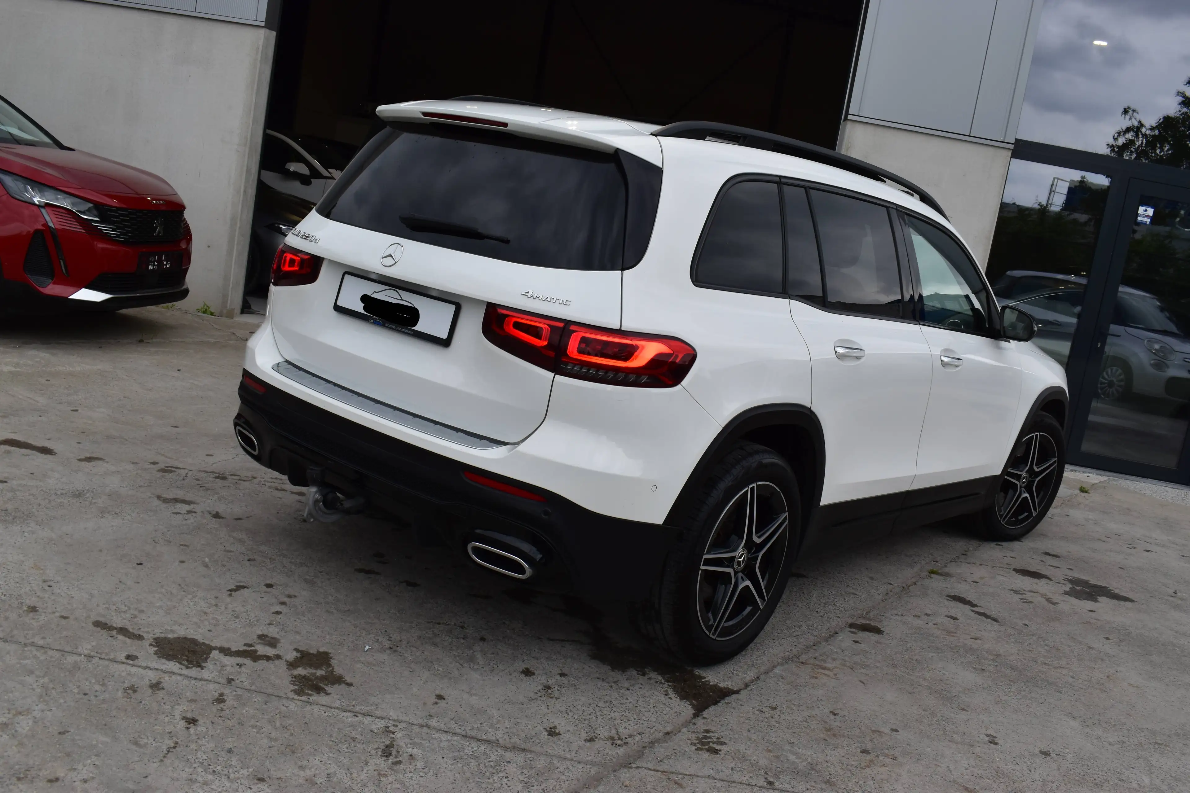 Mercedes-Benz GLB 220 d 4-Matic Pack AMG - Pano Full Options *7 Places* — photo 3