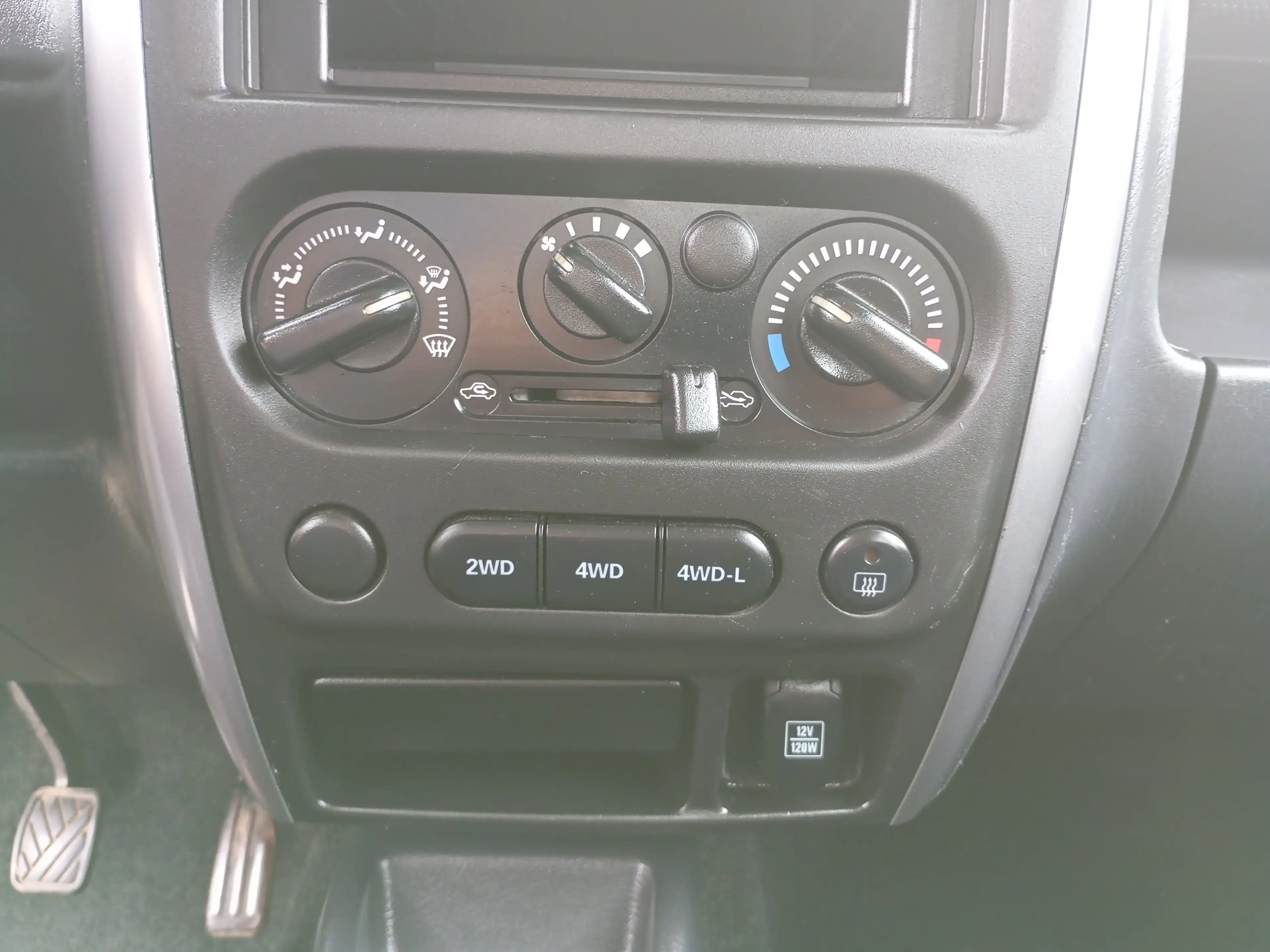 Suzuki Jimny Club 1.4 4x4 / AHK — photo 13