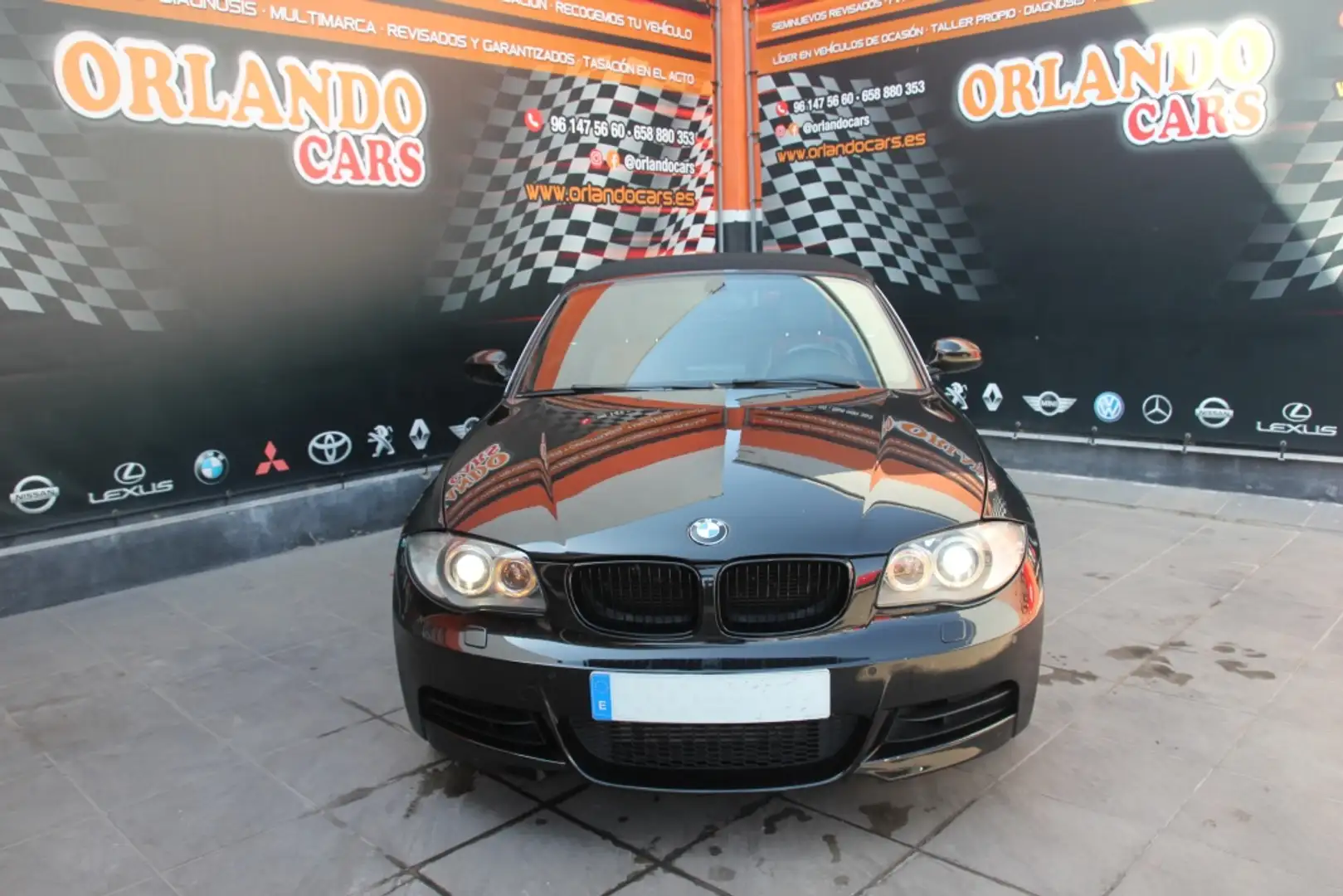 BMW 135 135iA Cabrio Fekete - 2
