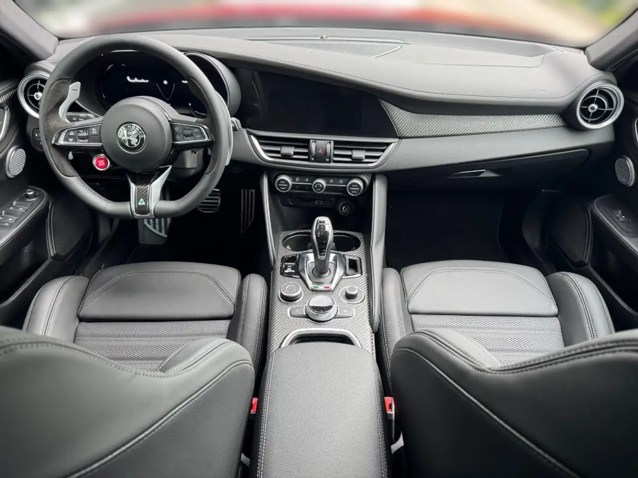 Alfa Romeo Giulia 2026 — фото 10