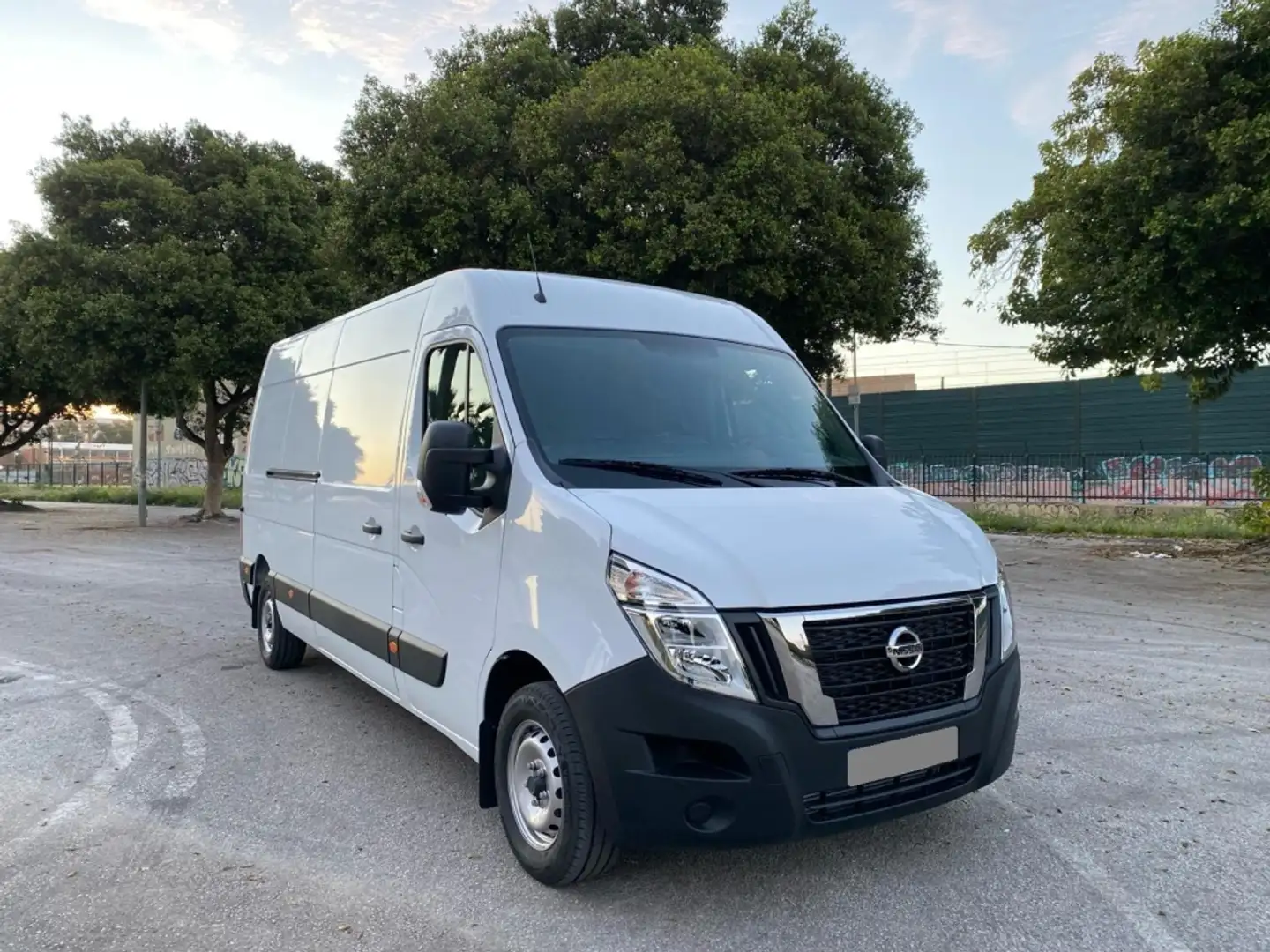 Nissan Interstar Furgón 2.3dCi L1H1 3.5T FWD Comfort 135 Wit - 2