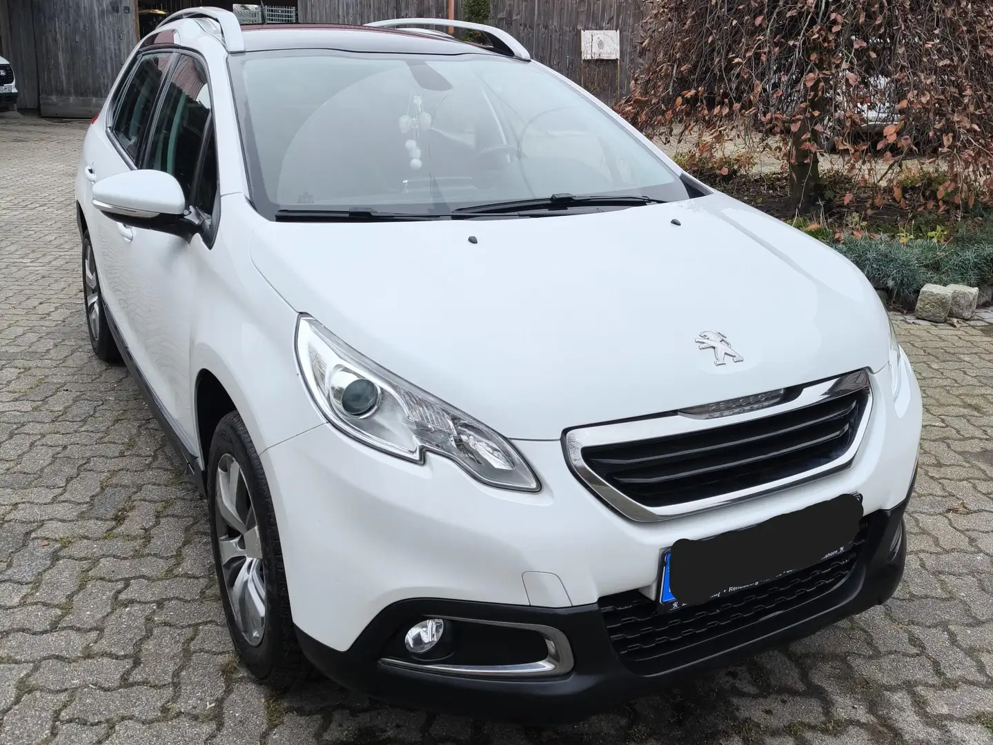 Peugeot 2008 2008 e-HDi FAP 115 STOP Weiß - 1