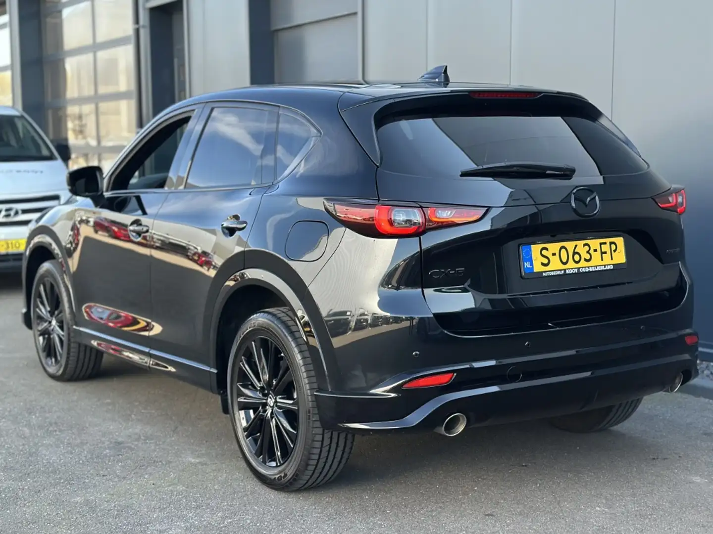 Mazda CX-5 2.0 SkyActiv-G 165pk Homura Limited /Binnenkort ve Zwart - 2