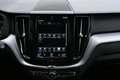 Volvo XC60 B4 Momentum Pro AWD Geartronic ACC, Standheizun... Grau - thumbnail 16