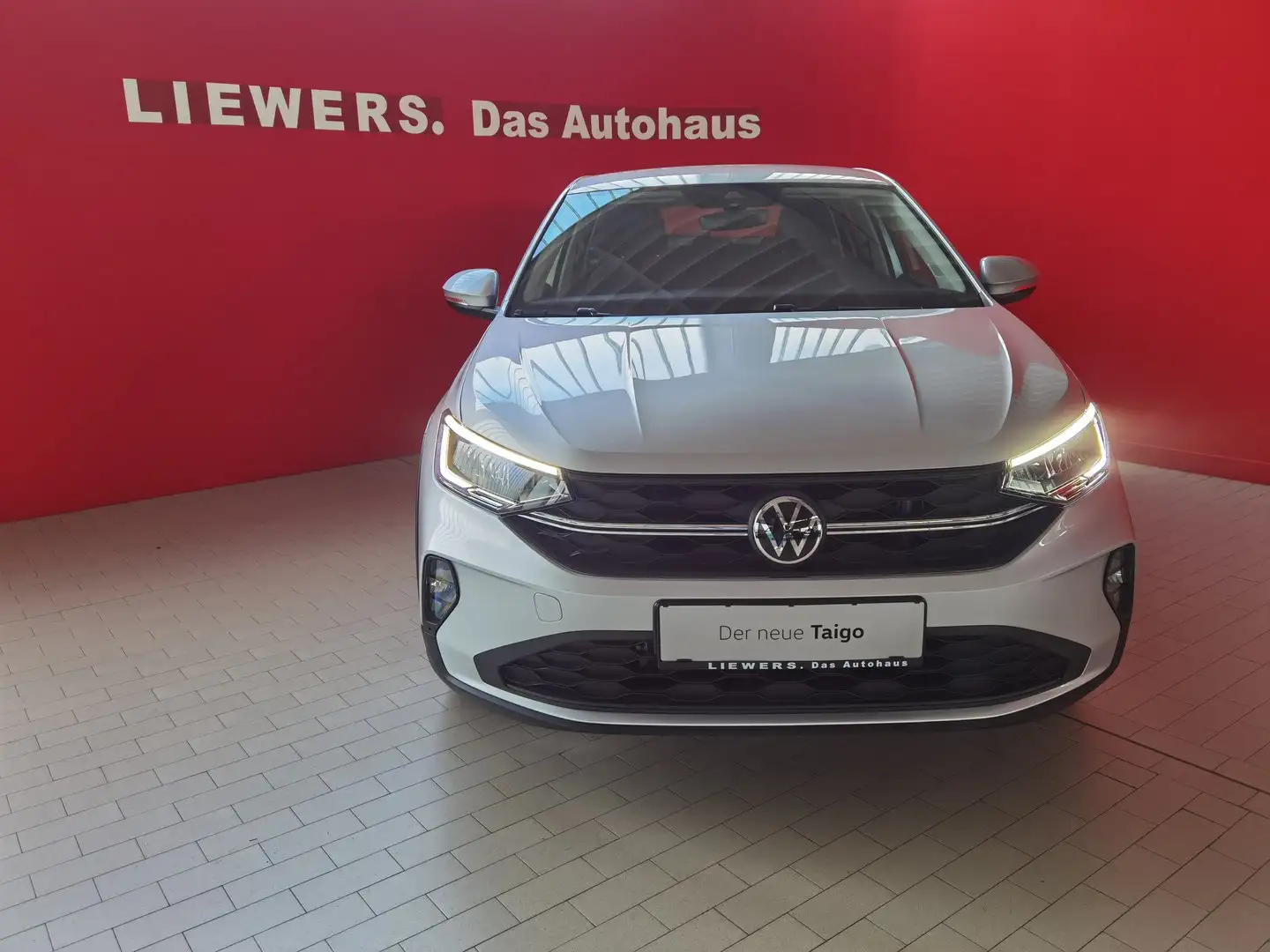 Volkswagen Taigo 4Me TSI Silber - 2