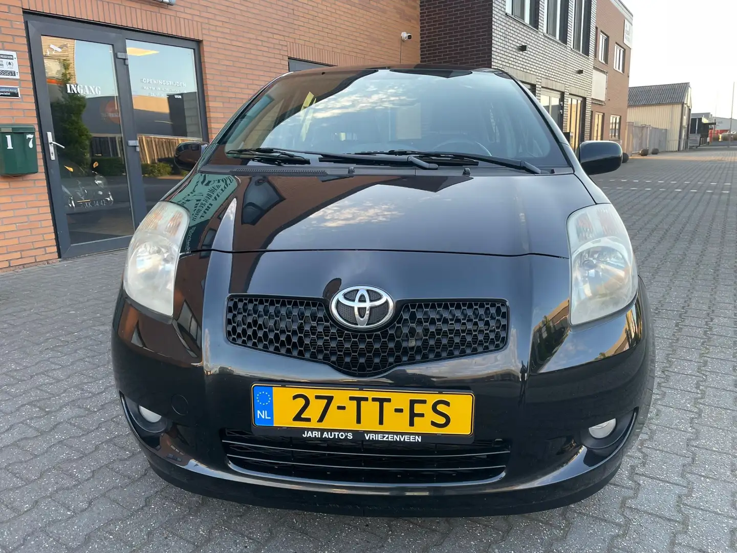 Toyota Yaris 1.3 VVTi Luna MMT Automaat ! 5drs Schwarz - 2