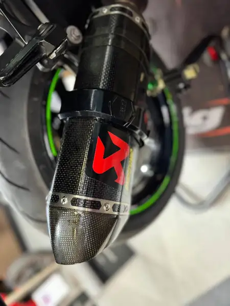 Kawasaki Ninja ZX-10R - foto 8