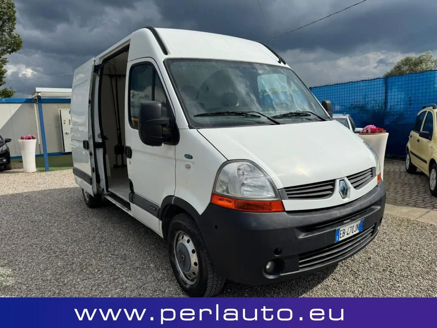 Renault Master T33/120 2.5 dCi PM-TM Furgone Ice Blanco - 2
