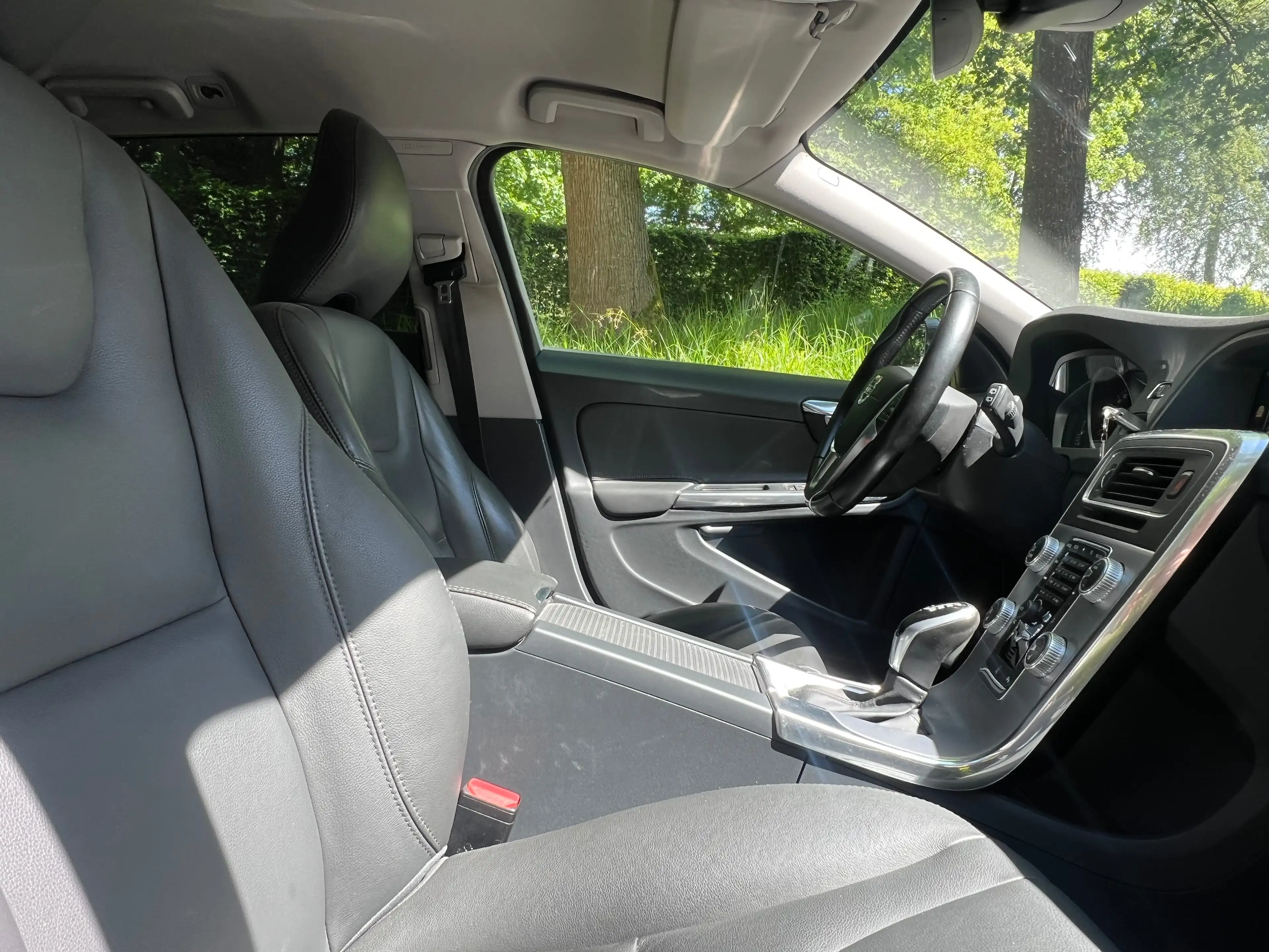 Volvo V60 Cross Country V60 Cross Country 2.0 D3 Kinetic Geartronic — photo 12