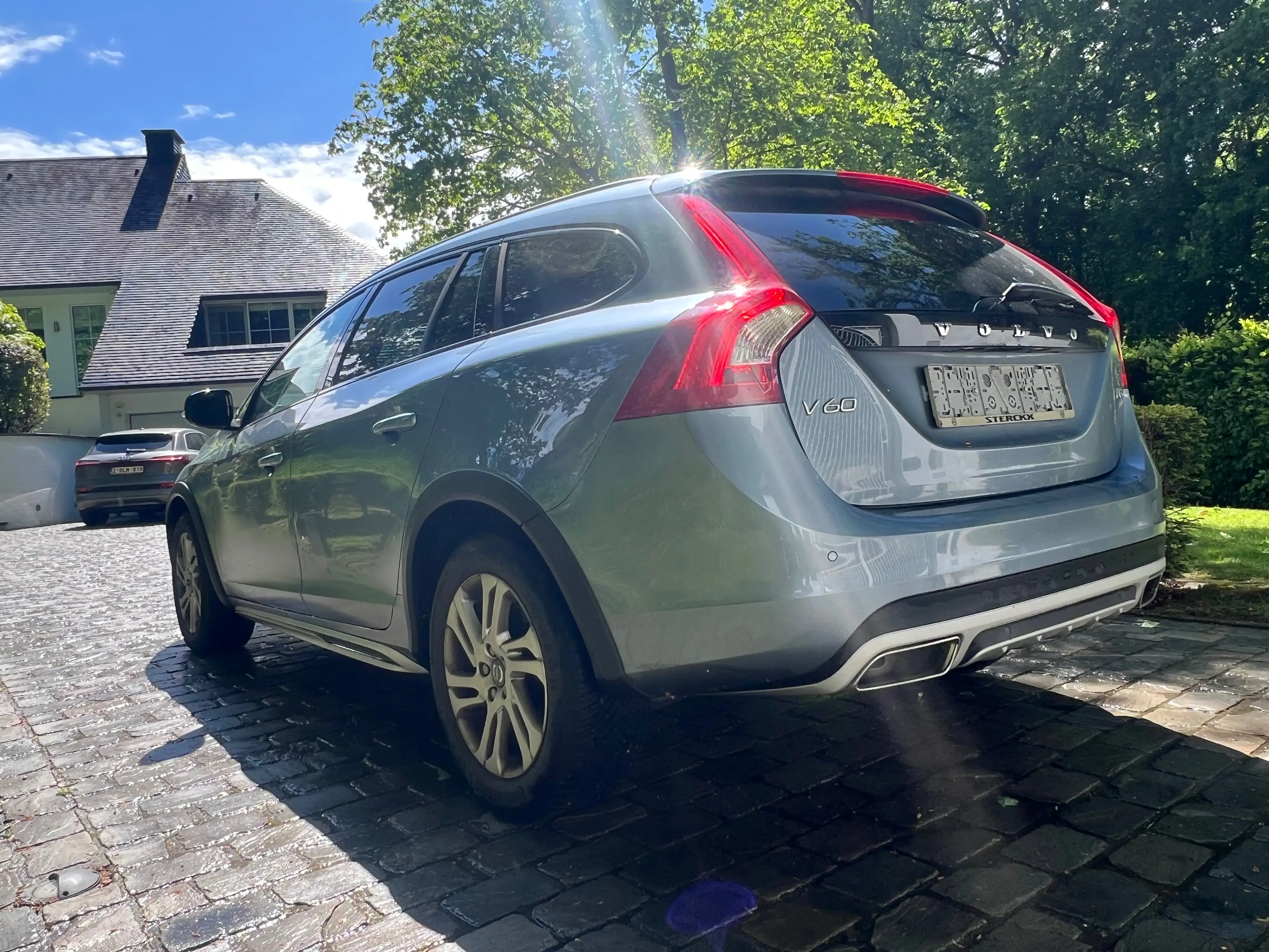 Volvo V60 Cross Country V60 Cross Country 2.0 D3 Kinetic Geartronic — photo 8