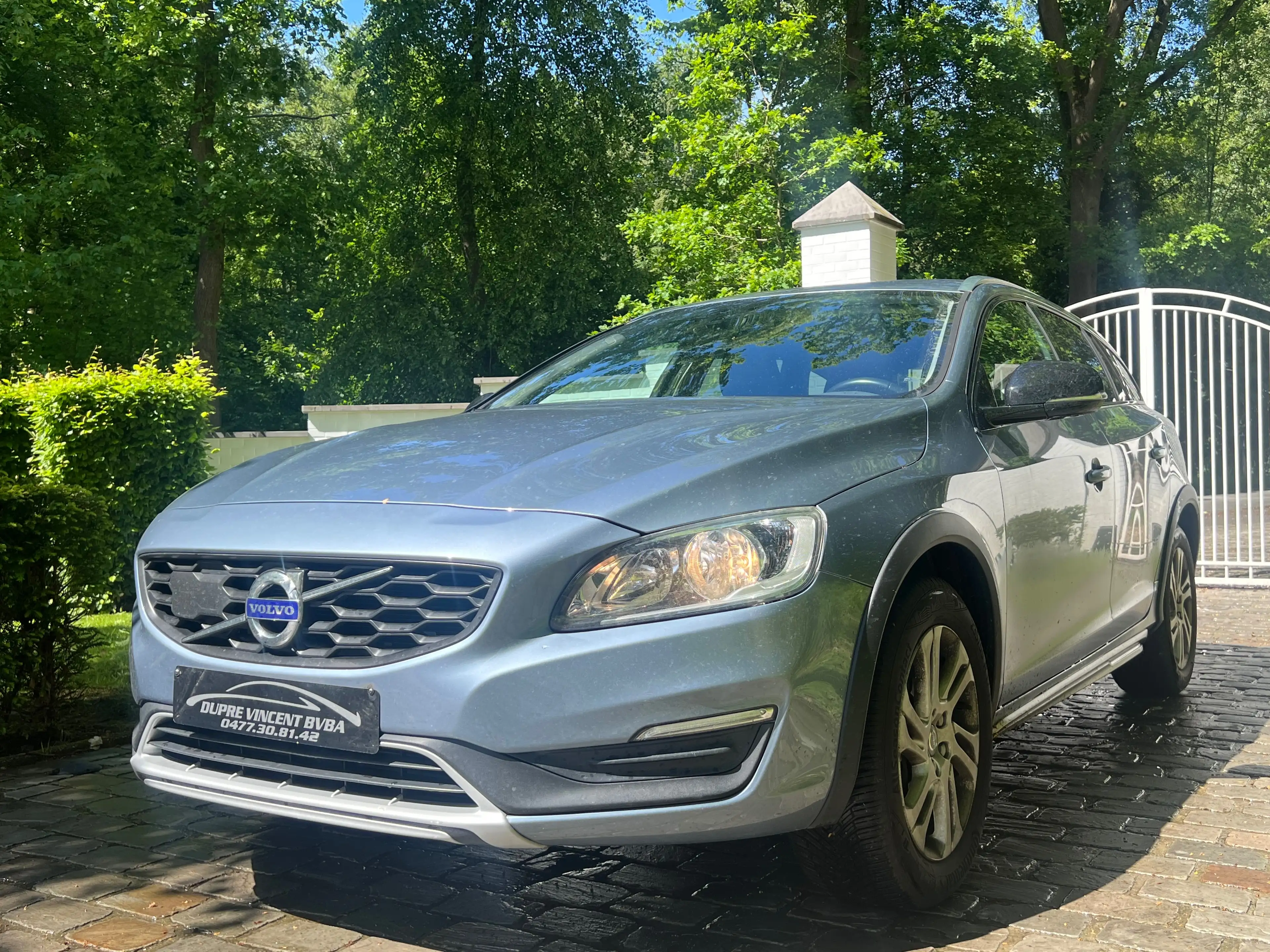 Volvo V60 Cross Country V60 Cross Country 2.0 D3 Kinetic Geartronic — photo 2
