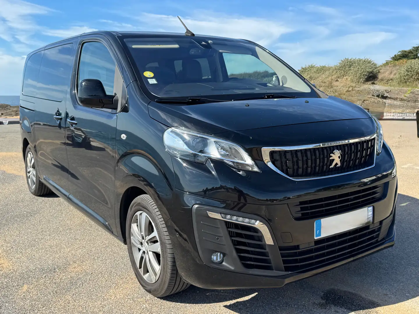 Peugeot Traveller Traveller Standard 2.0 BlueHDi 150ch S Noir - 1
