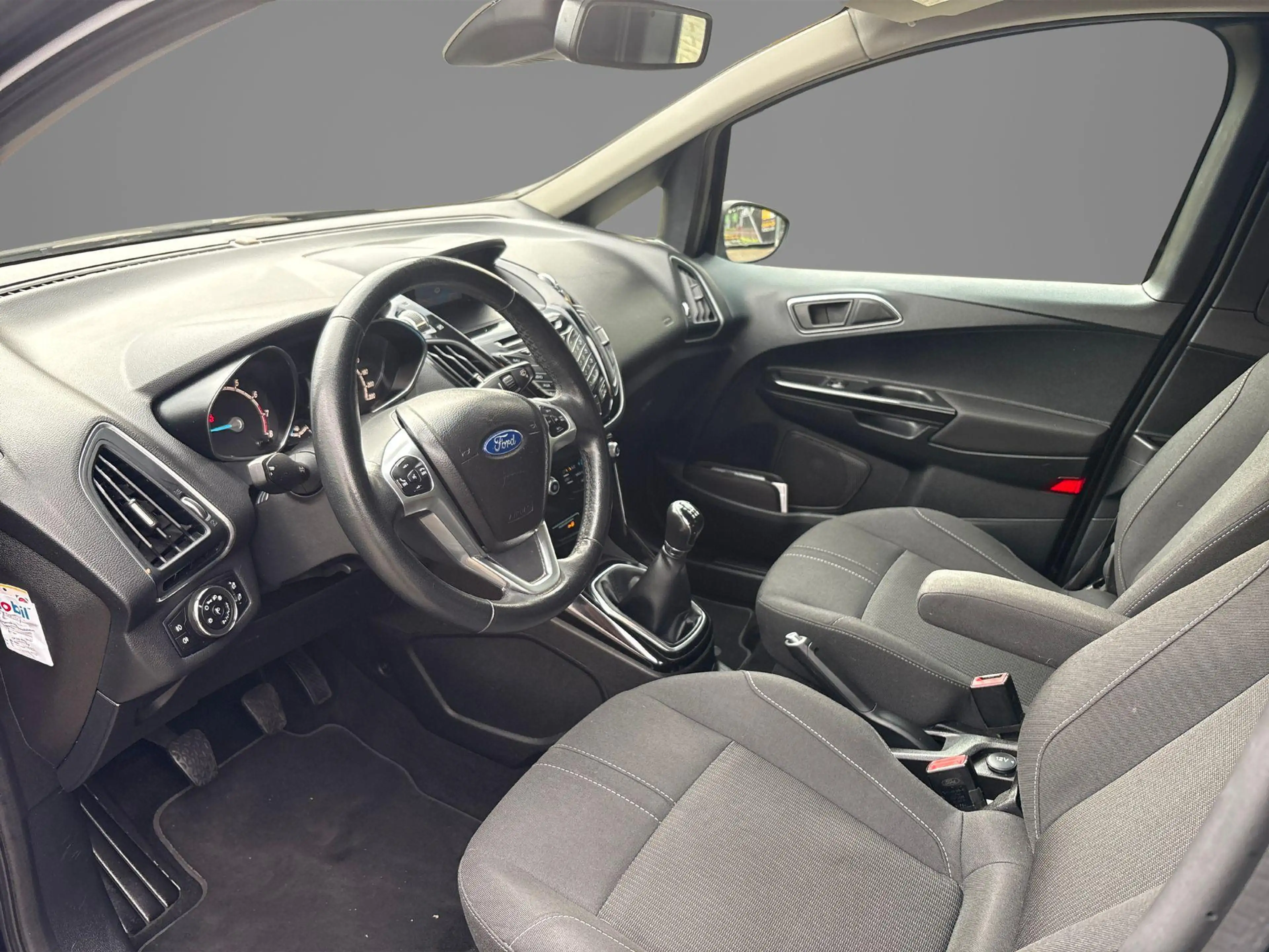 Ford B-Max 1.0 EcoBoost Titanium — photo 13