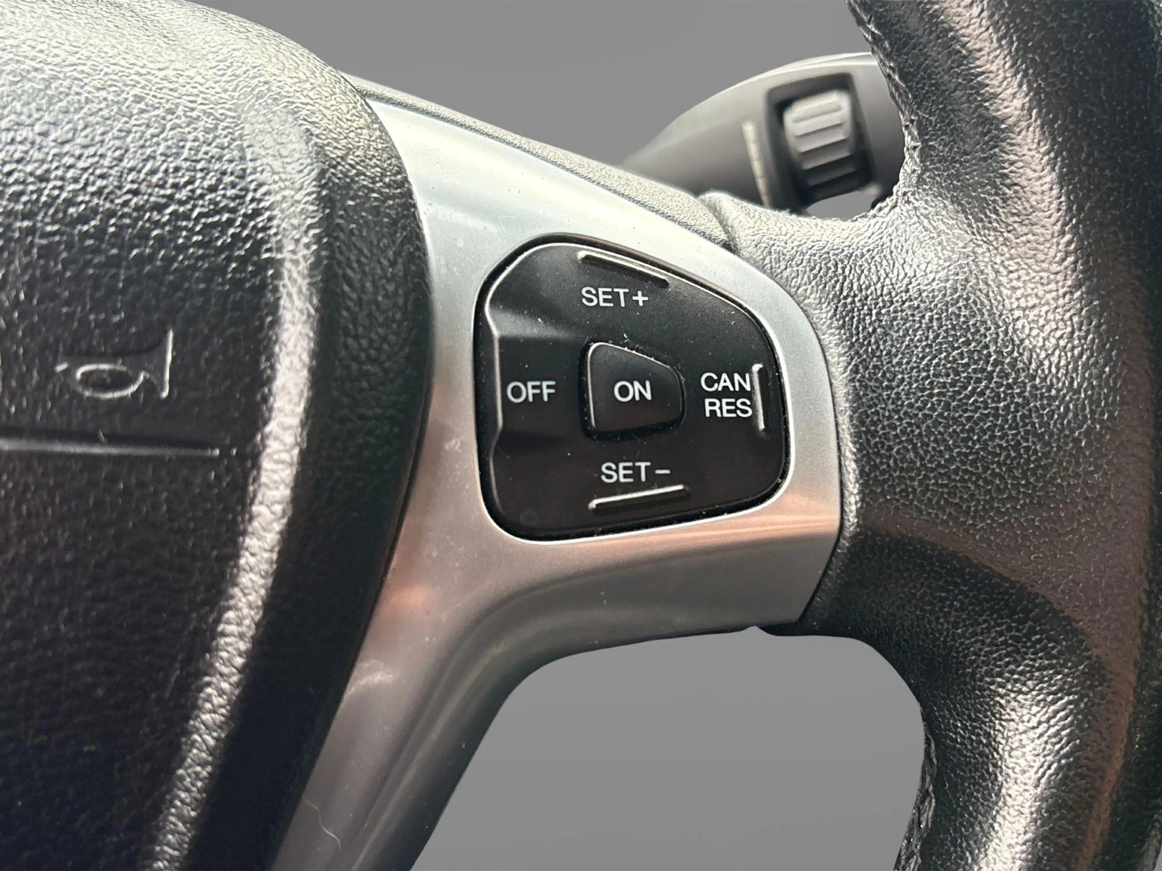 Ford B-Max 1.0 EcoBoost Titanium — photo 6