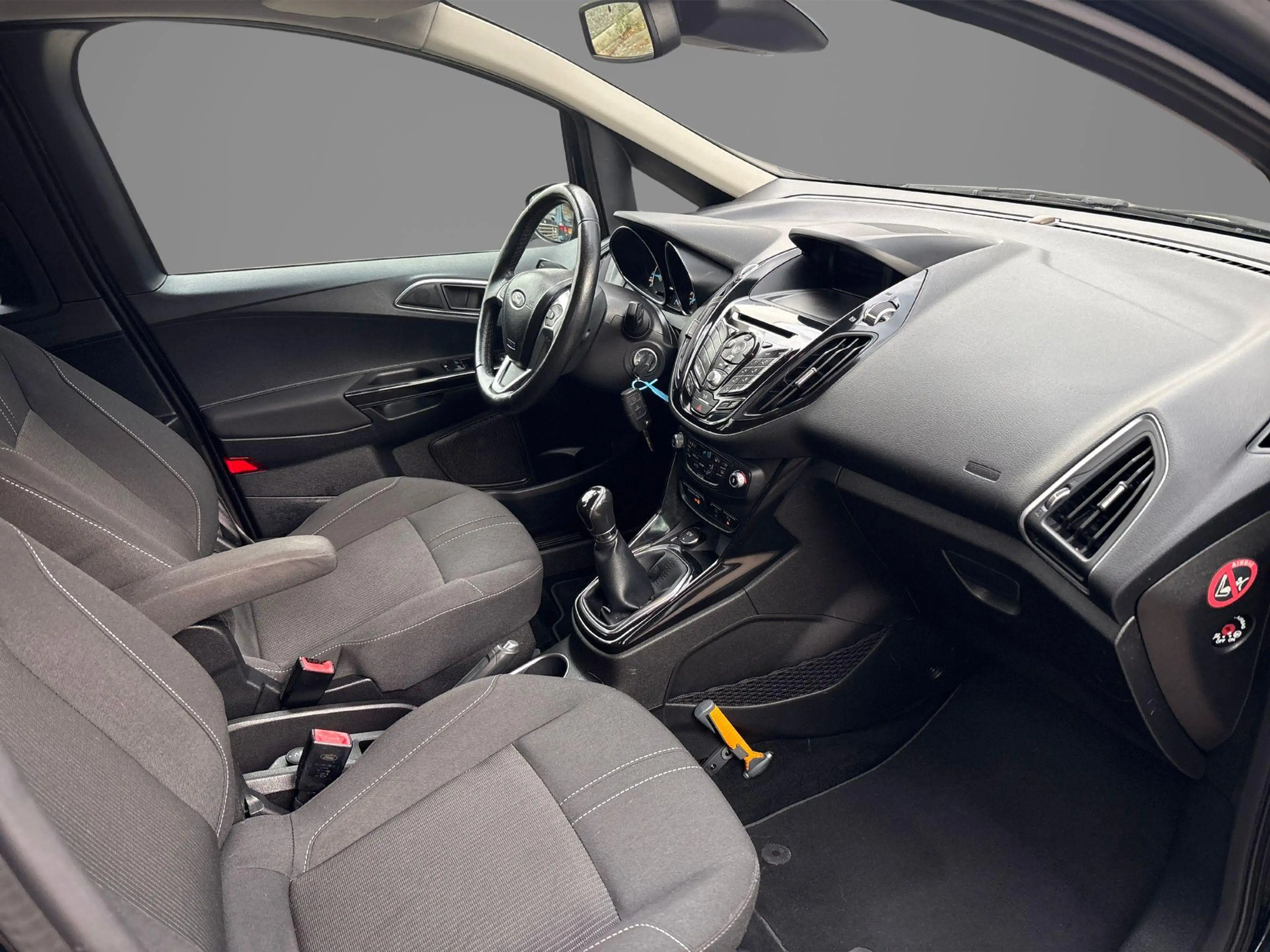 Ford B-Max 1.0 EcoBoost Titanium — photo 14