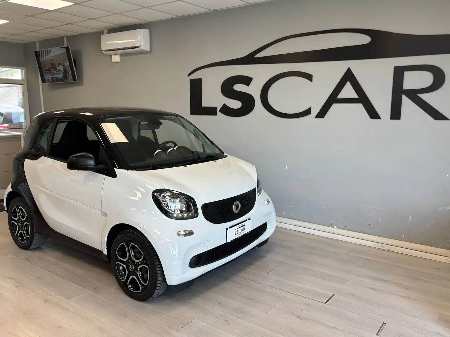 smart forTwo 1.0 Passion 71cv twinamic~Unipro~Promo~Finanziamen Bianco - 1