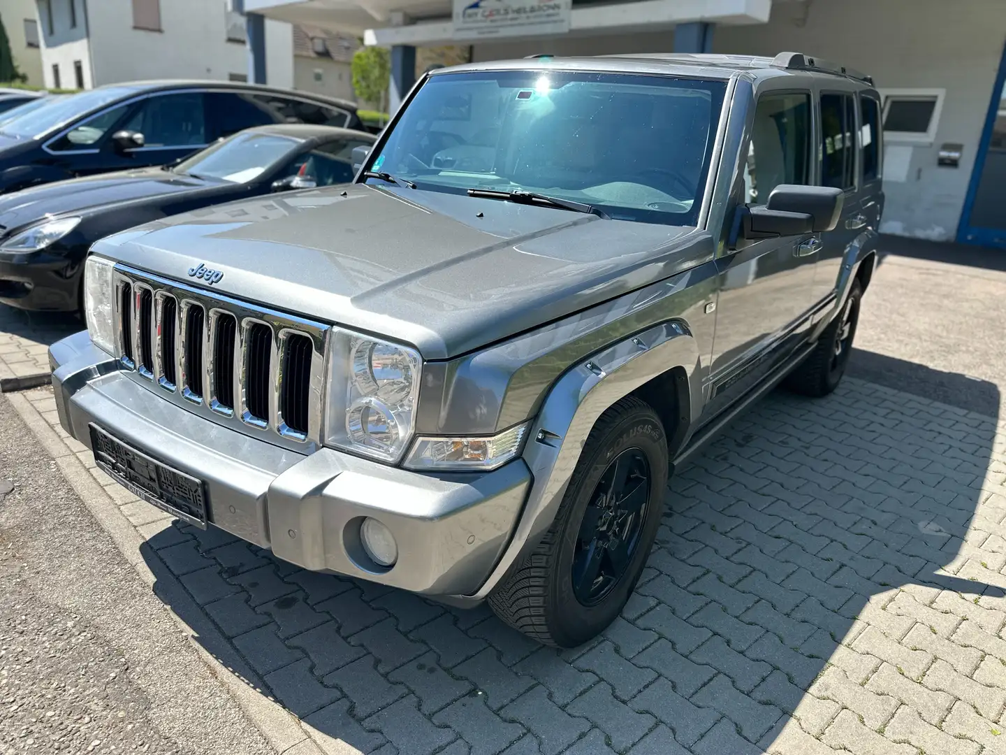Jeep Commander 3.0 V6 CRD Limited 7-Sitzer Leder Kamera Navigatio Gri - 1