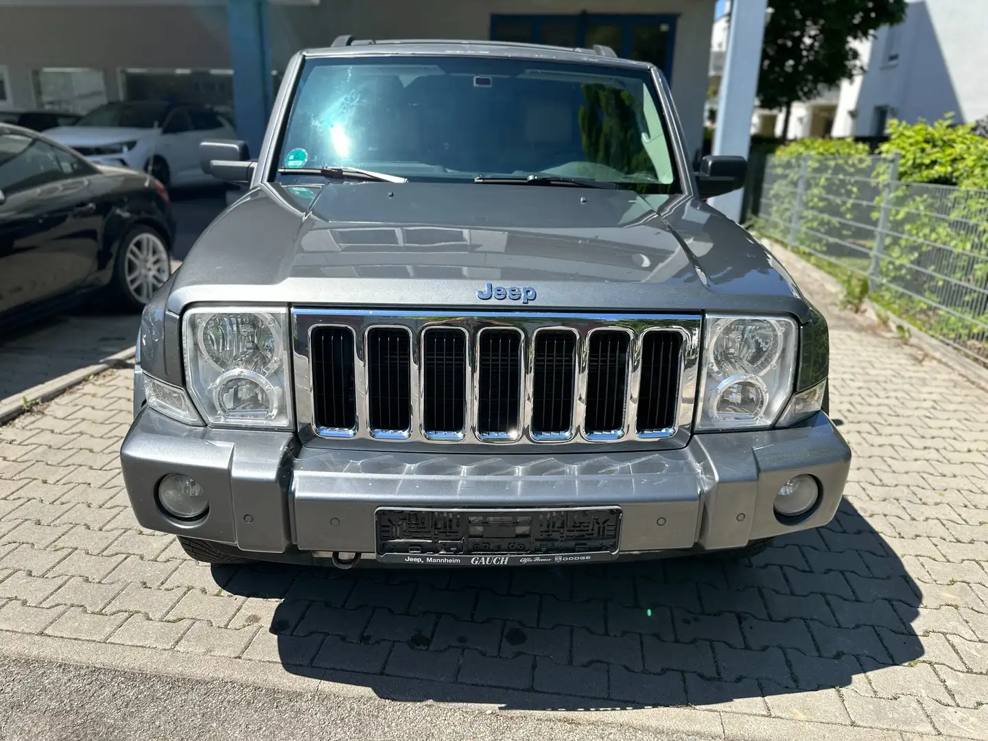 Jeep Commander 3.0 V6 CRD Limited 7-Sitzer Leder Kamera Navigatio Gri - 2