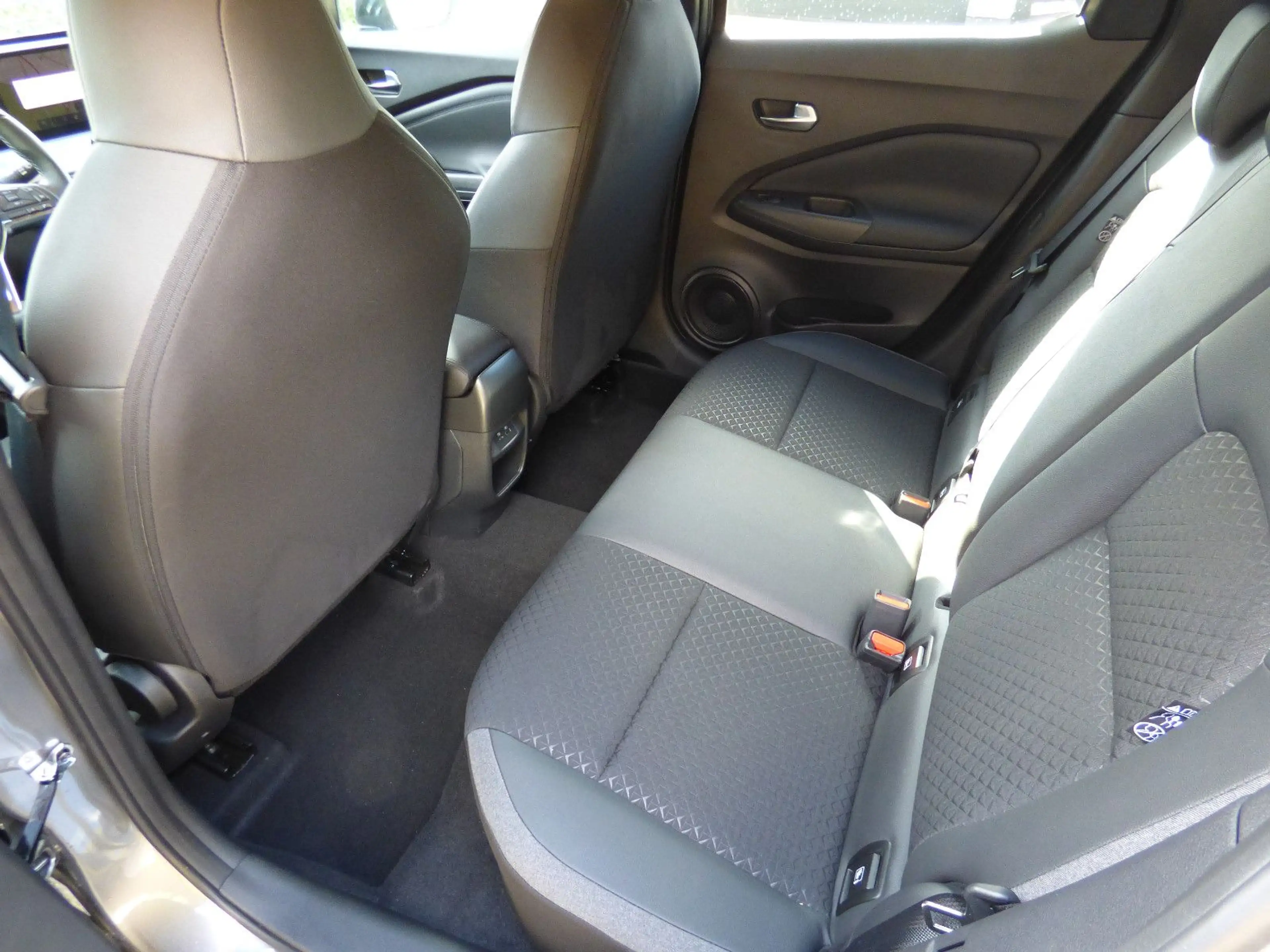Nissan Juke N-Connecta *Kamera*Navi* — photo 15