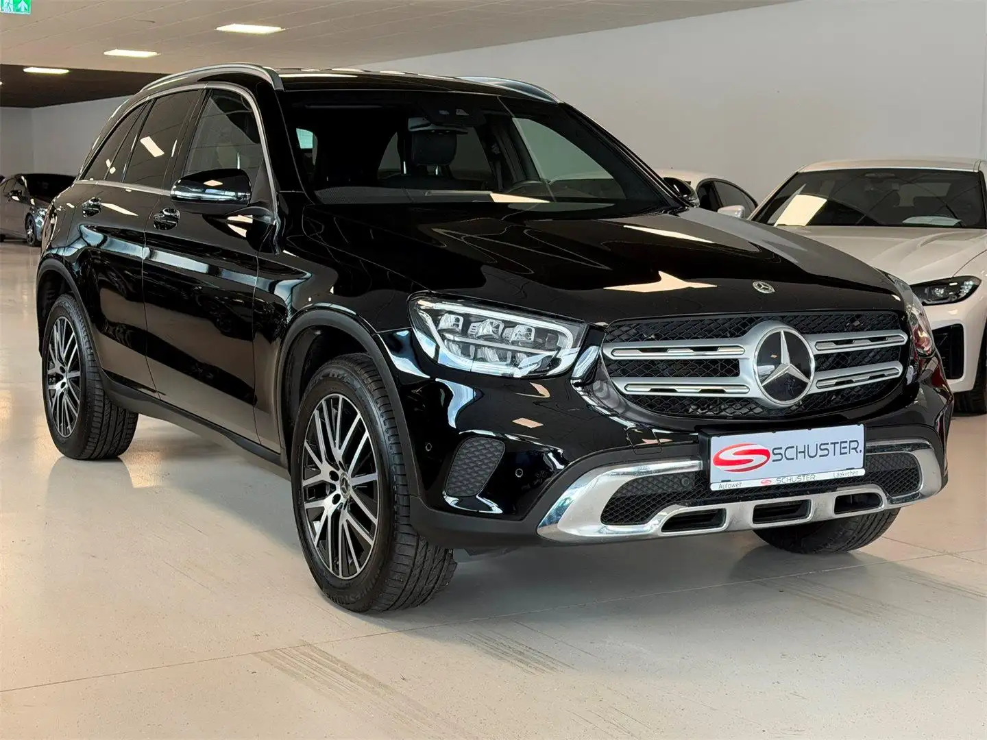 Mercedes-Benz GLC 300 e 4MATIC **DIGITAL TACHO**LEDER**KAMERA** Schwarz - 1