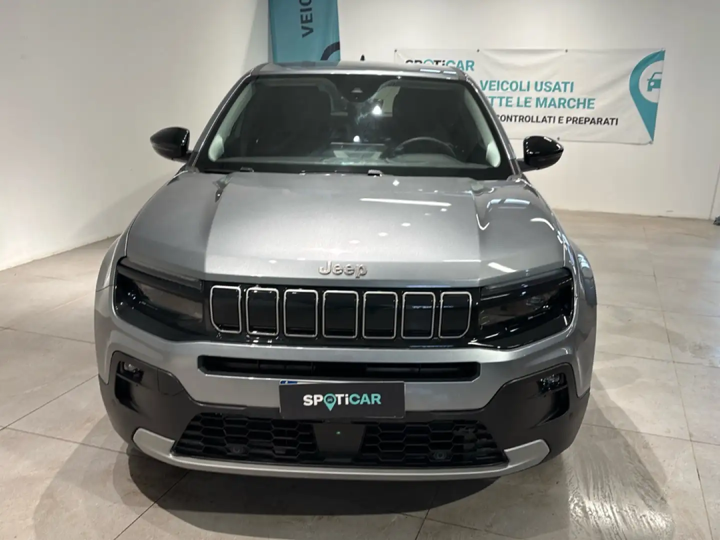 Jeep Avenger Avenger 1.2 Turbo 110 CV MHEV Summit Grau - 2