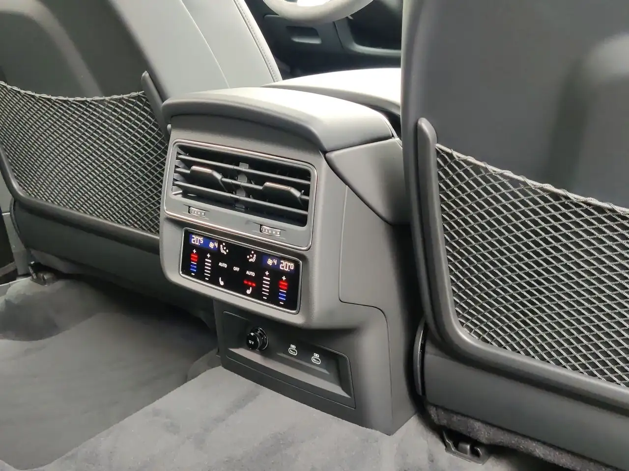Audi RS Q8 SUV performance AHK*305kmh*FahrwerkAdv*StH 15