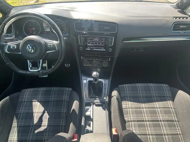 Volkswagen Golf view 12