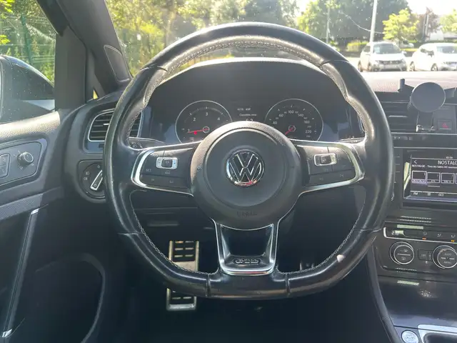 Volkswagen Golf view 9